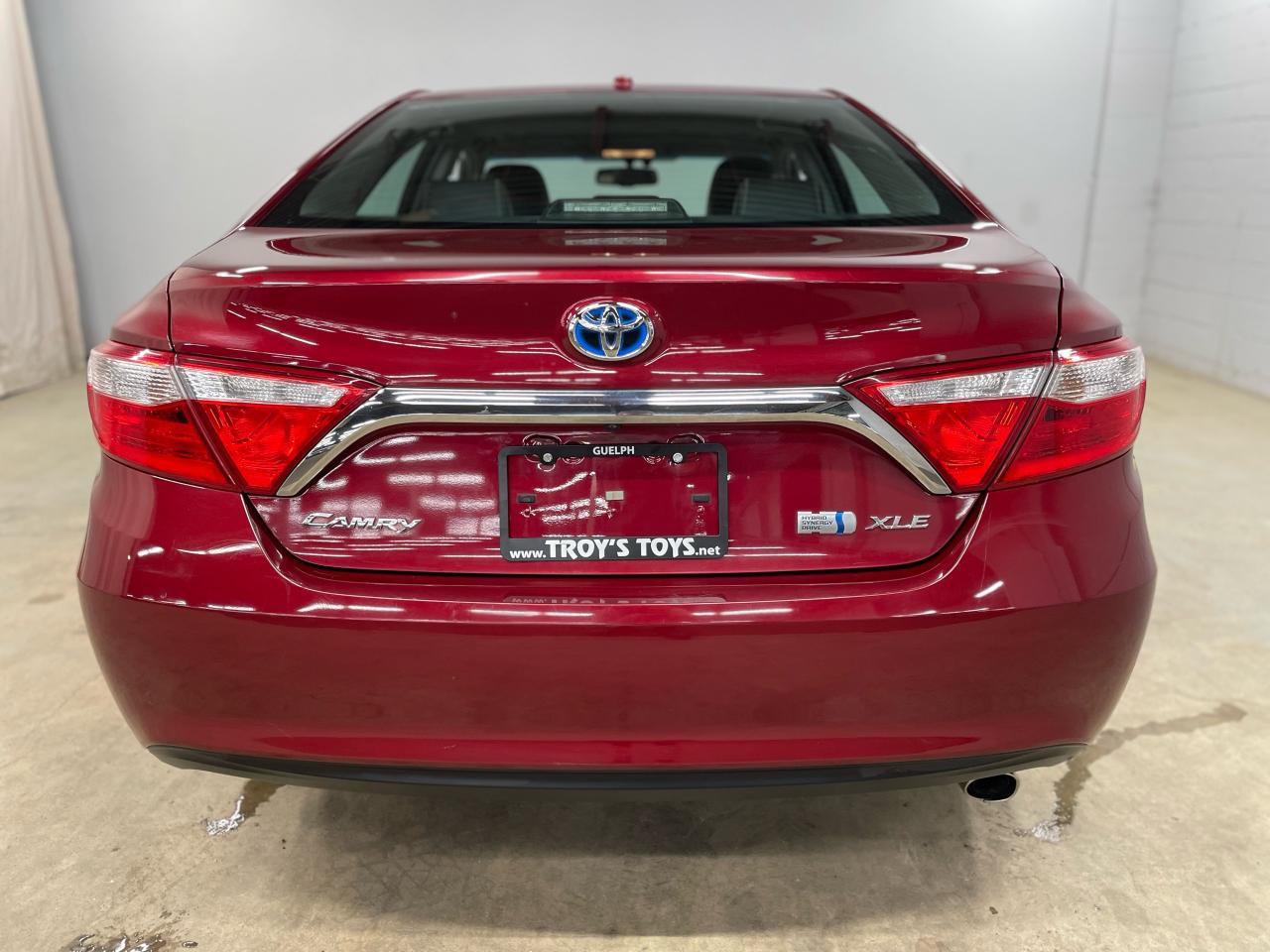 2015 Toyota Camry XLE HYBRID Photo5