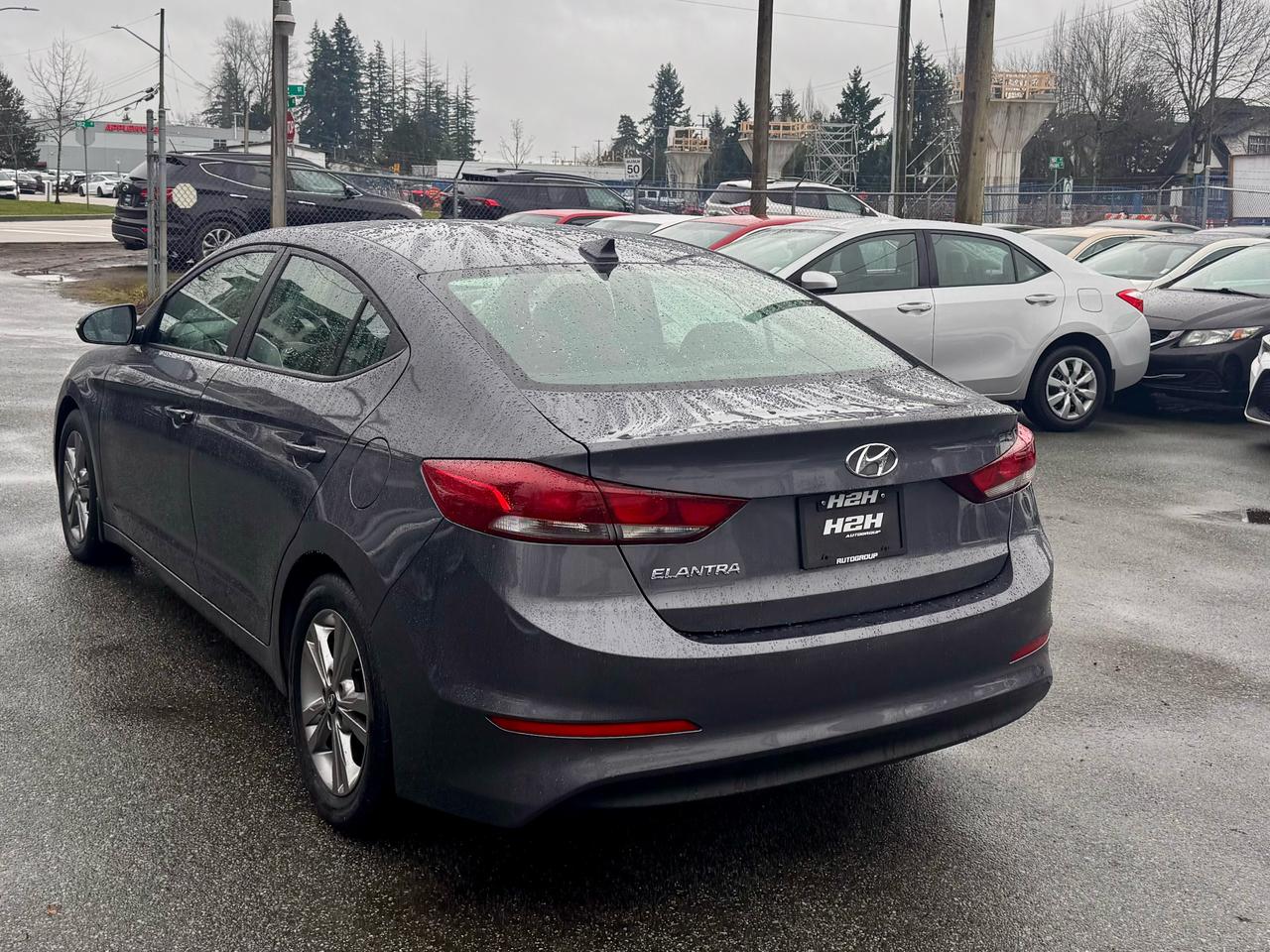 2017 Hyundai Elantra FINANCING AVAILABLE Photo7