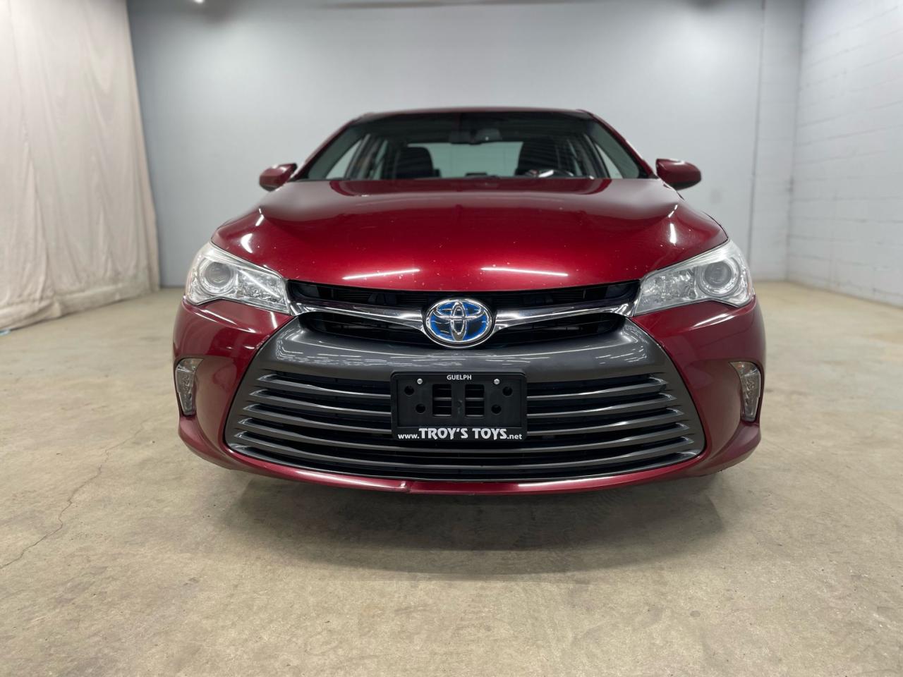 Used 2015 Toyota Camry XLE HYBRID for sale in Kitchener, ON