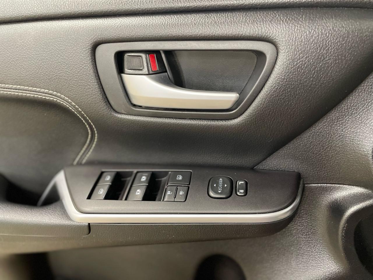 2015 Toyota Camry XLE HYBRID