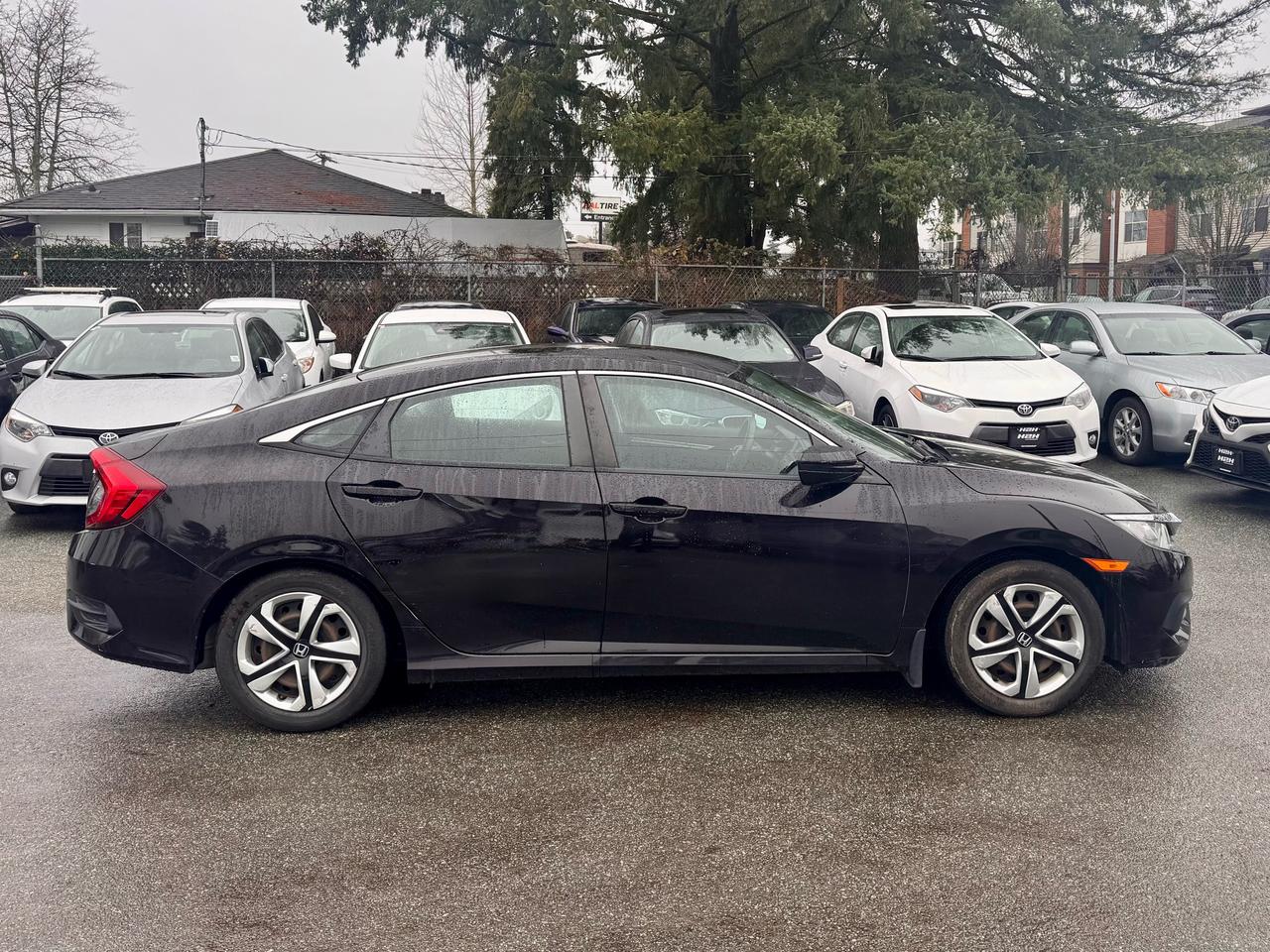 2016 Honda Civic FINANCING AVAILABLE Photo4