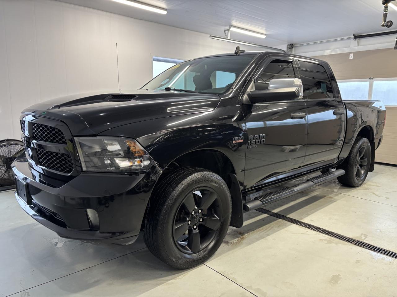 2021 RAM 1500 Classic TRADESMAN Photo0