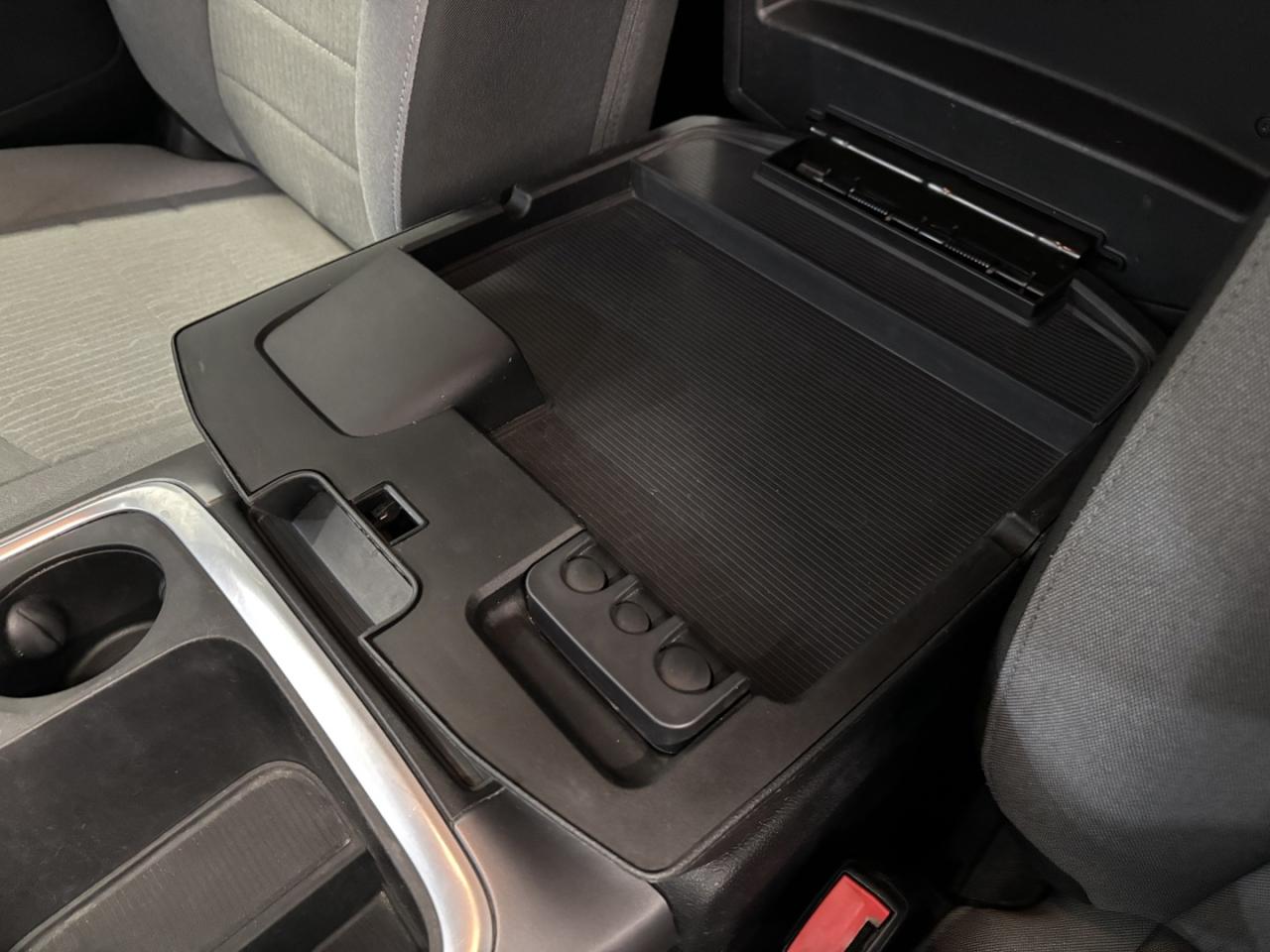 2021 RAM 1500 Classic TRADESMAN Photo