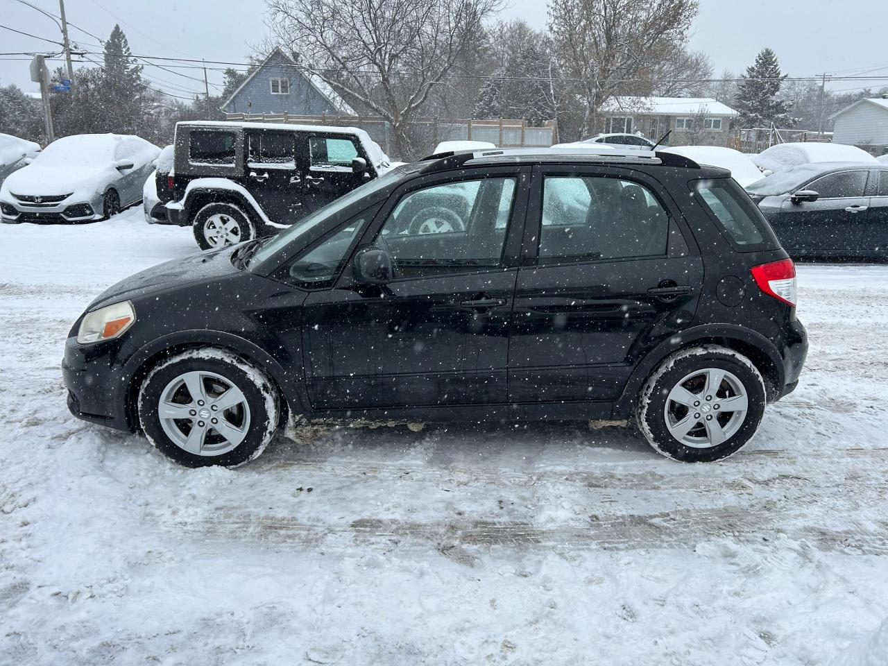 2011 Suzuki SX4 JLX ESP Photo2