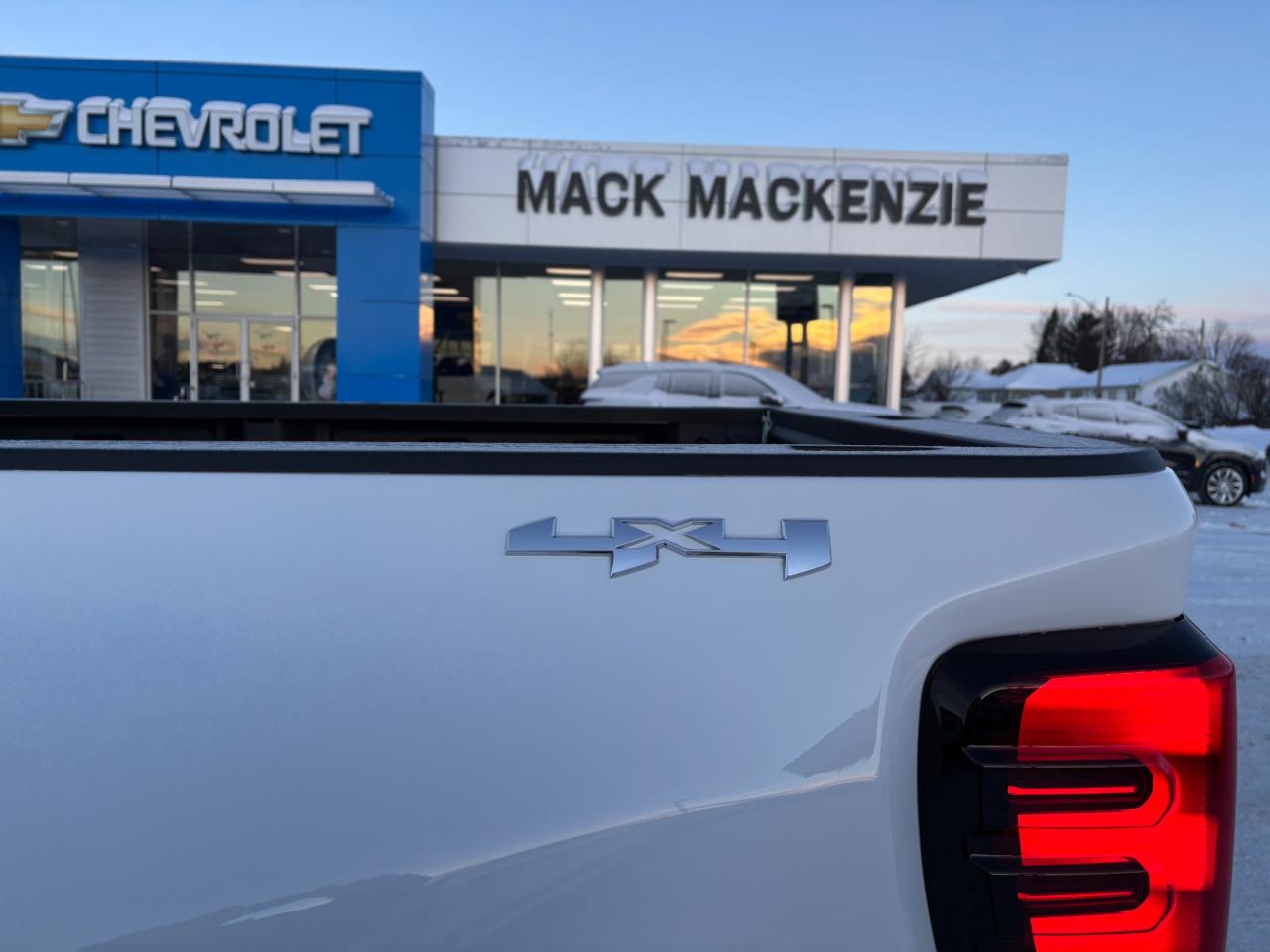 2026 GMC Sierra 3500 HD 2026 GMC Sierra SLE 3500 Crew Cab Dually 4WD Photo