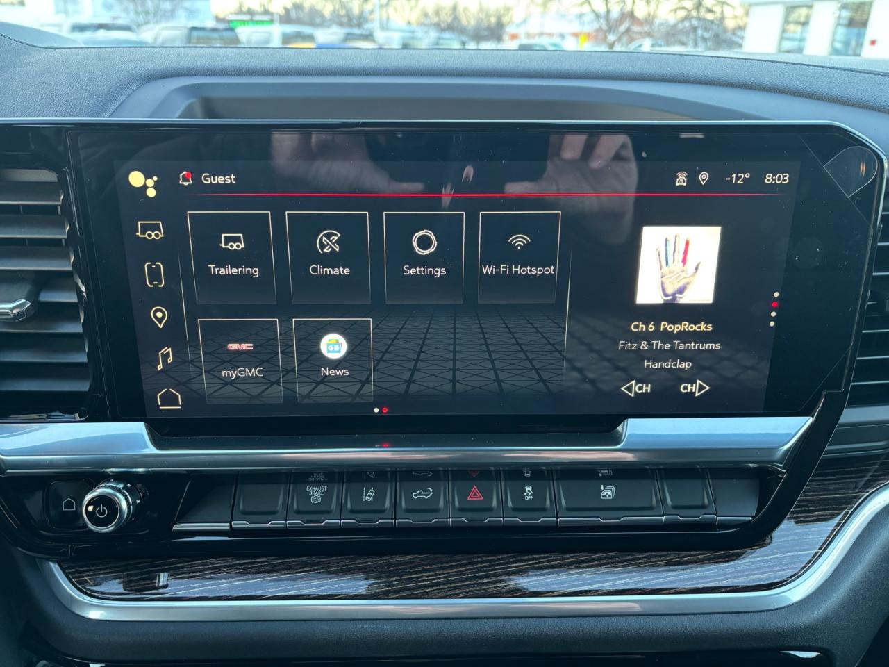 2026 GMC Sierra 3500 HD 2026 GMC Sierra SLE 3500 Crew Cab Dually 4WD Photo