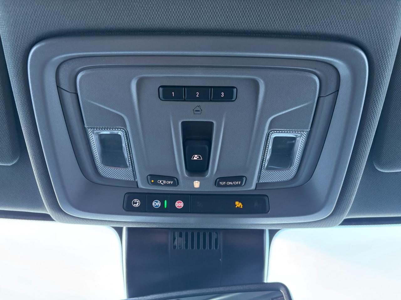 2026 GMC Sierra 3500 HD 2026 GMC Sierra SLE 3500 Crew Cab Dually 4WD Photo