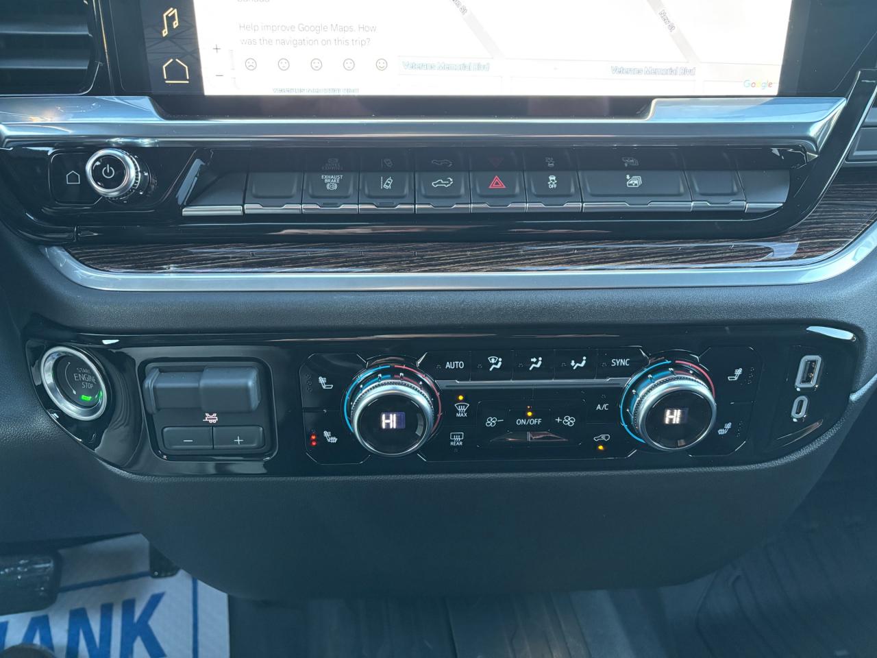 2026 GMC Sierra 3500 HD 2026 GMC Sierra SLE 3500 Crew Cab Dually 4WD Photo