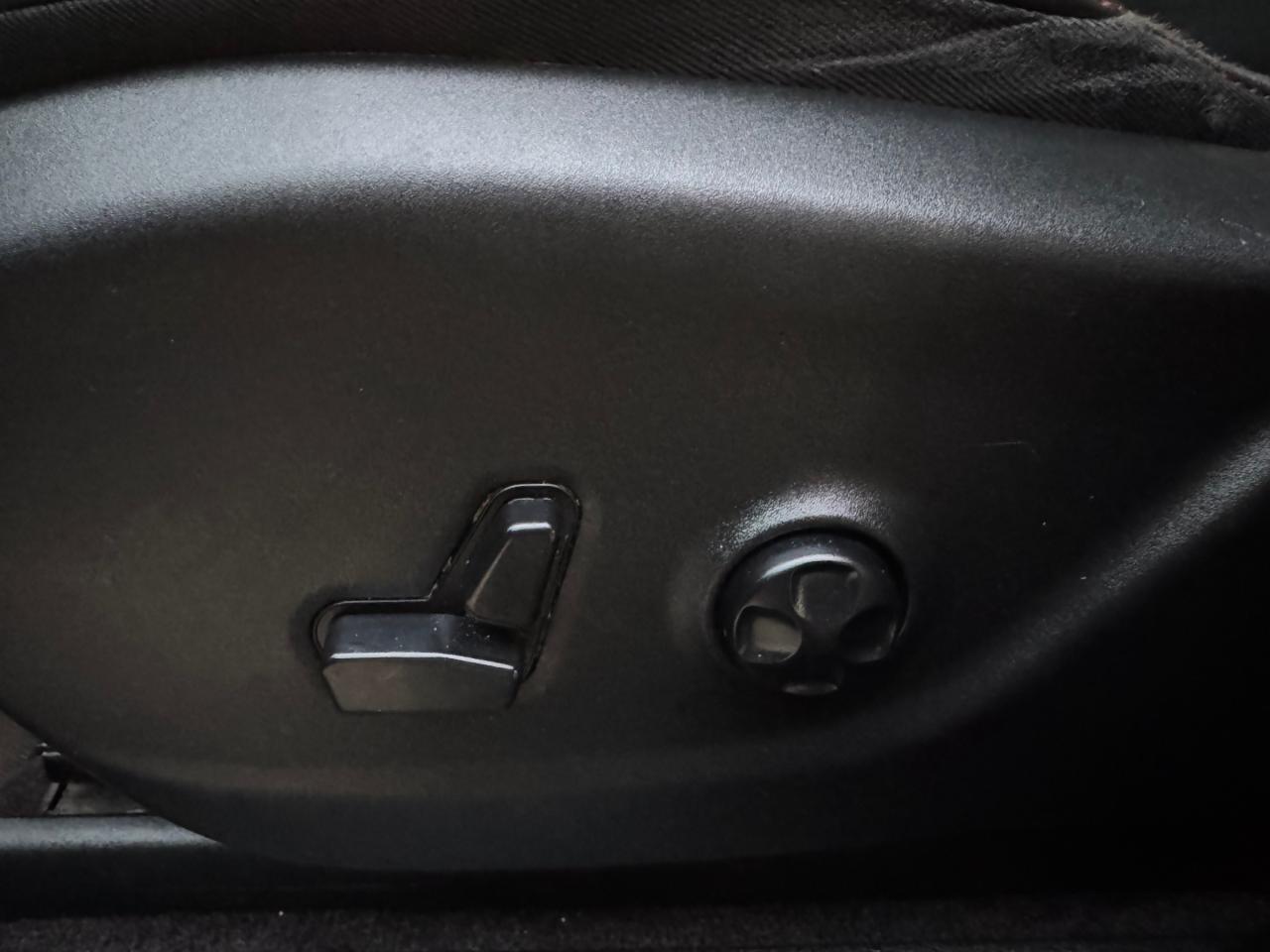 2016 Jeep Cherokee Trailhawk Leather | Sunroof | Heated Seats | Heated Steering | Backup Camera Photo