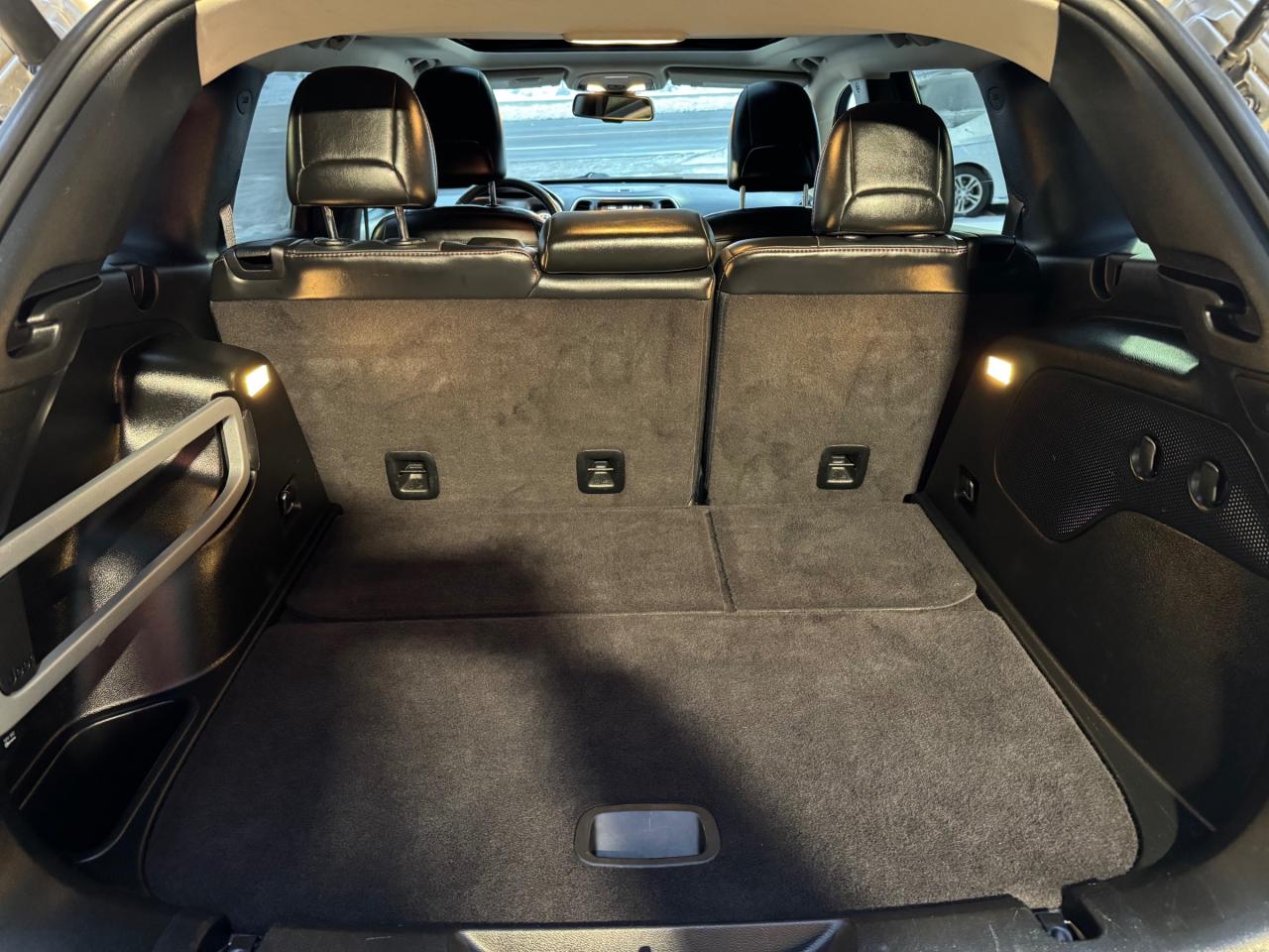 2016 Jeep Cherokee Trailhawk Leather | Sunroof | Heated Seats | Heated Steering | Backup Camera Photo