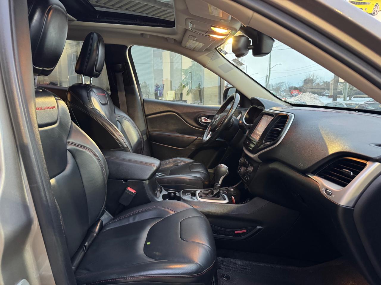 2016 Jeep Cherokee Trailhawk Leather | Sunroof | Heated Seats | Heated Steering | Backup Camera Photo