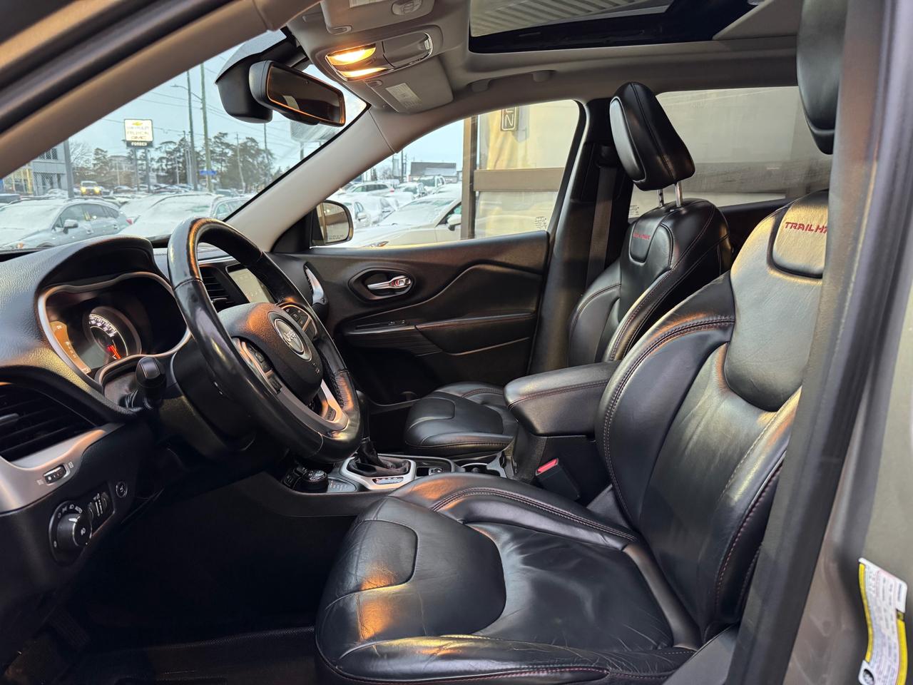 2016 Jeep Cherokee Trailhawk Leather | Sunroof | Heated Seats | Heated Steering | Backup Camera Photo