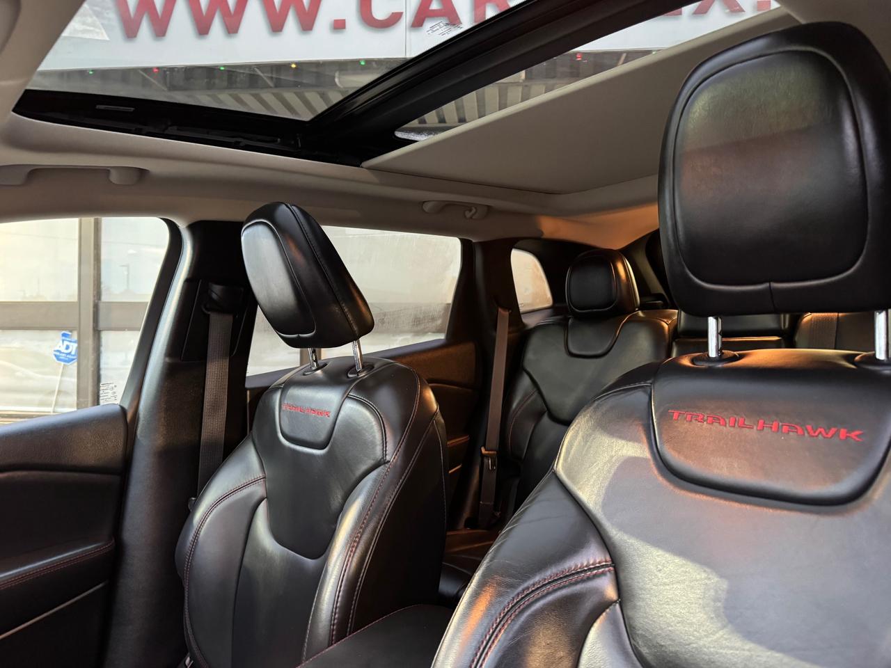 2016 Jeep Cherokee Trailhawk Leather | Sunroof | Heated Seats | Heated Steering | Backup Camera Photo