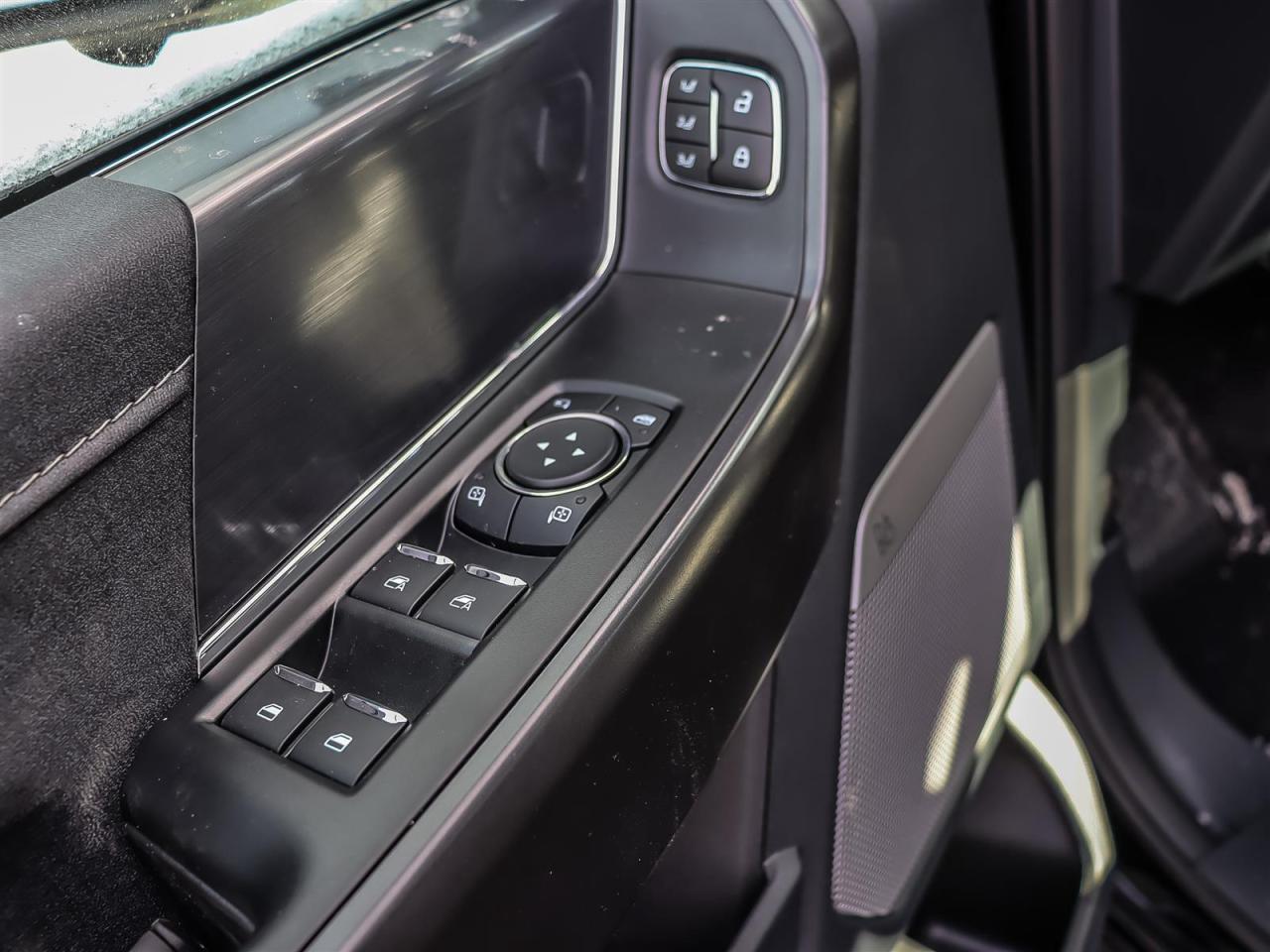 2025 Ford F-150 Lariat Photo