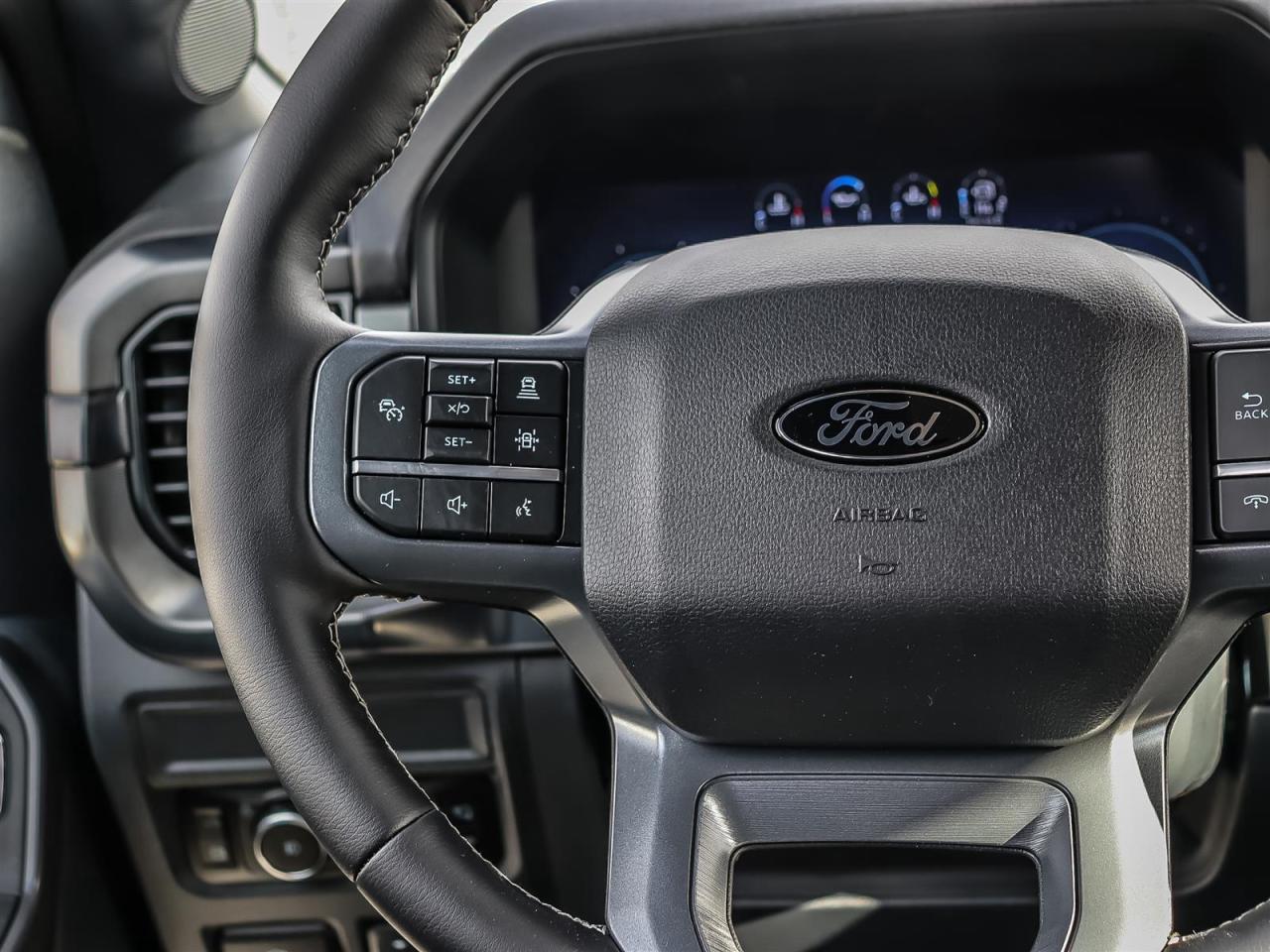 2025 Ford F-150 Lariat Photo