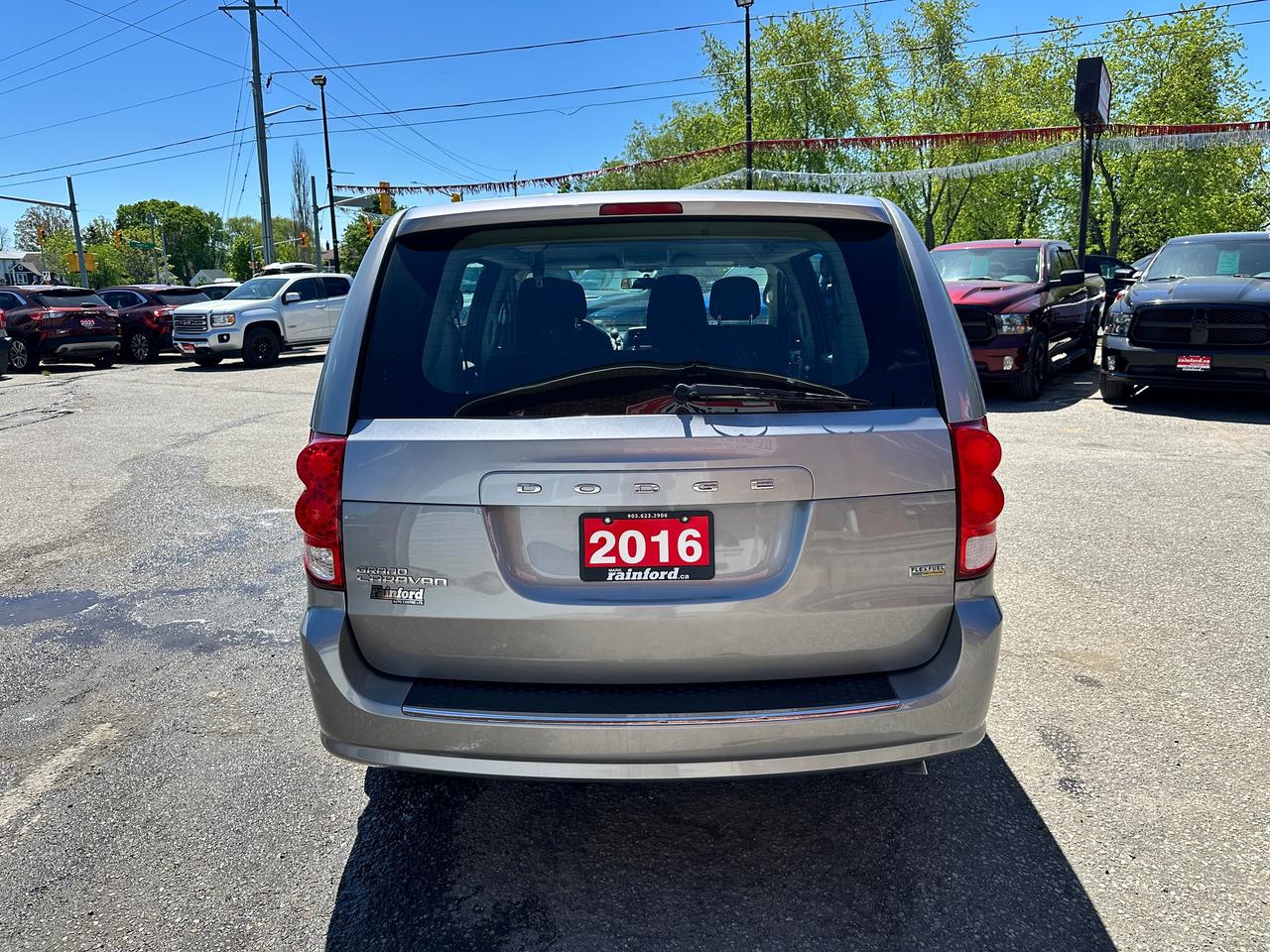 2016 Dodge Grand Caravan CanadaValuePackage 7Pass Cloth FM/CD A/C Keyless Photo