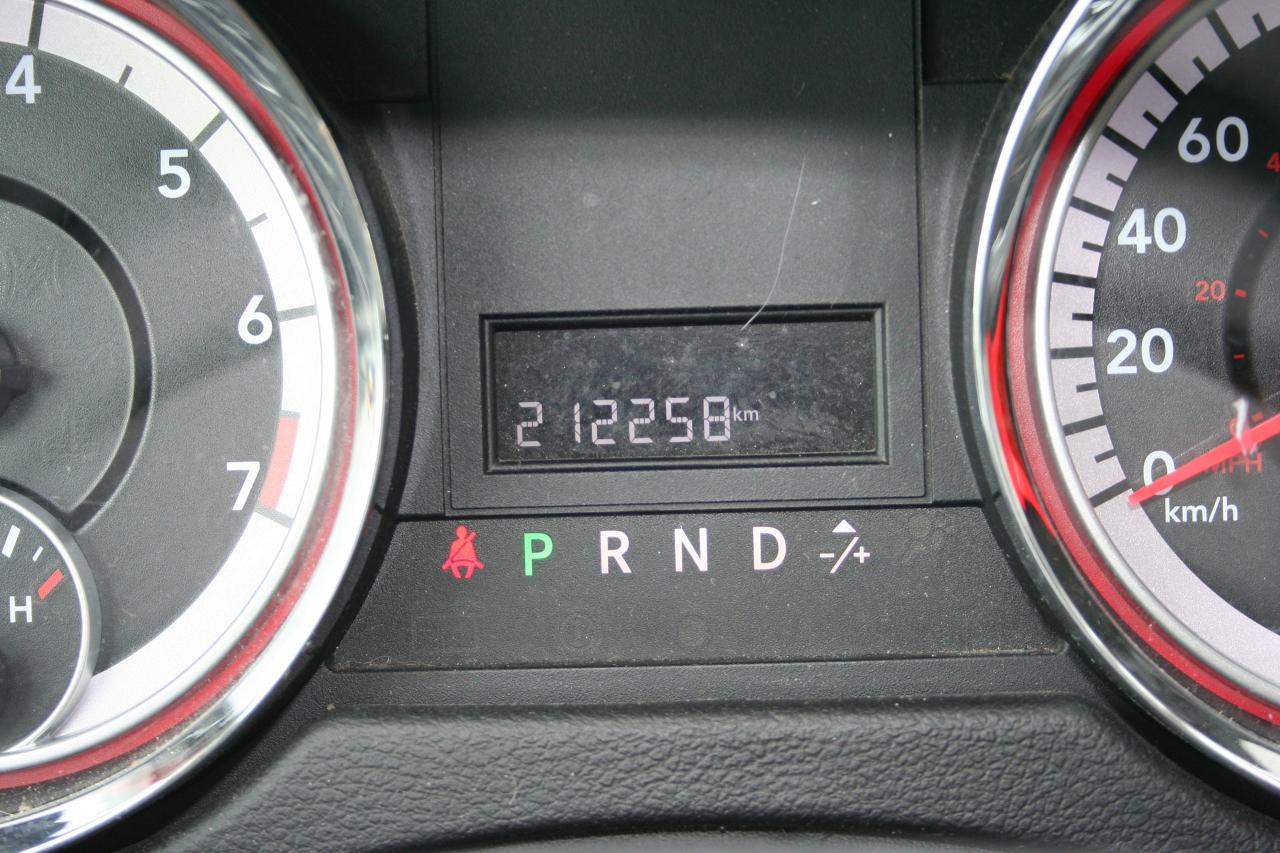 2012 Dodge Grand Caravan SXT Photo