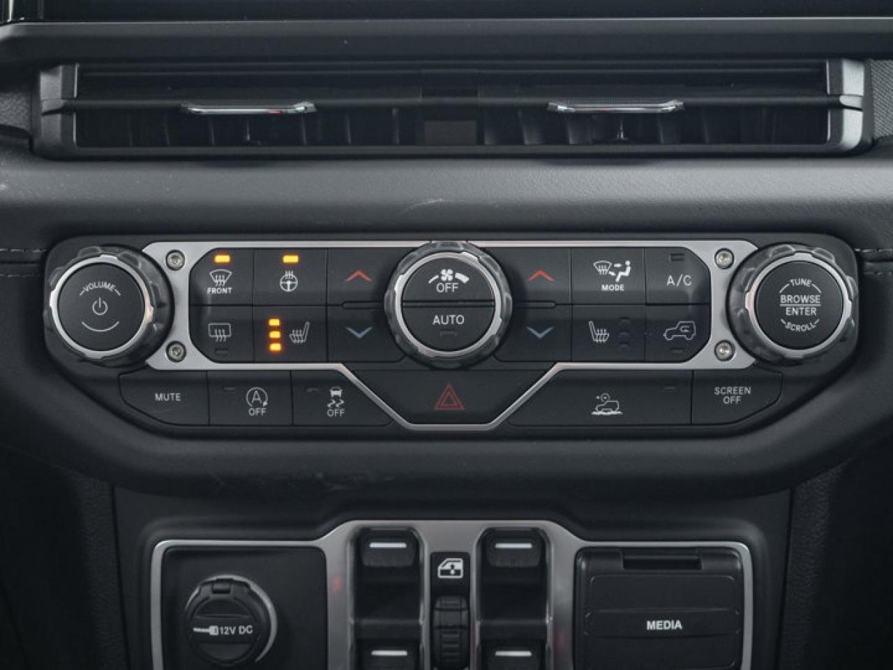 2026 Jeep Wrangler Sahara Photo