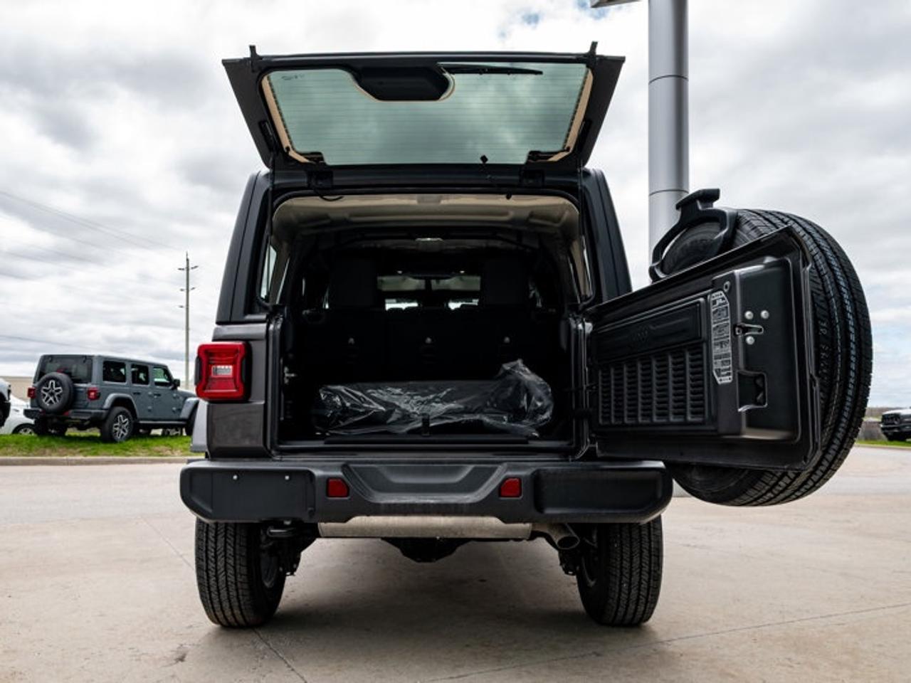 2026 Jeep Wrangler Sahara Photo