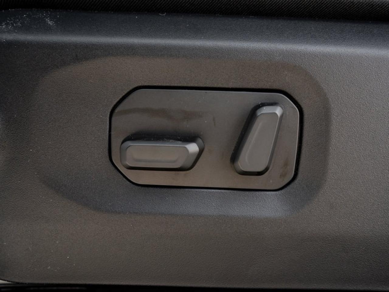 2026 Jeep Wrangler Sahara Photo