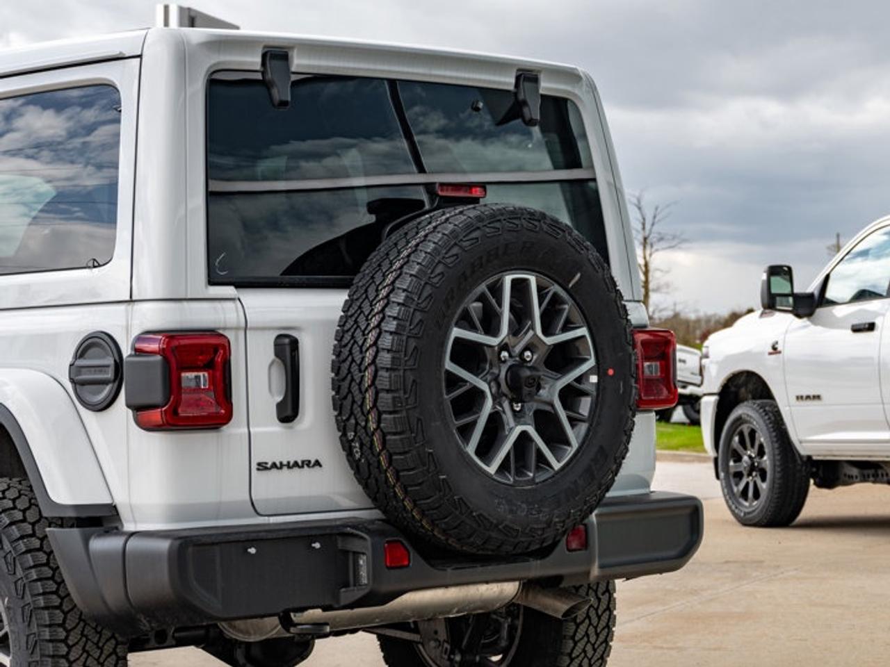 2026 Jeep Wrangler Sahara Photo