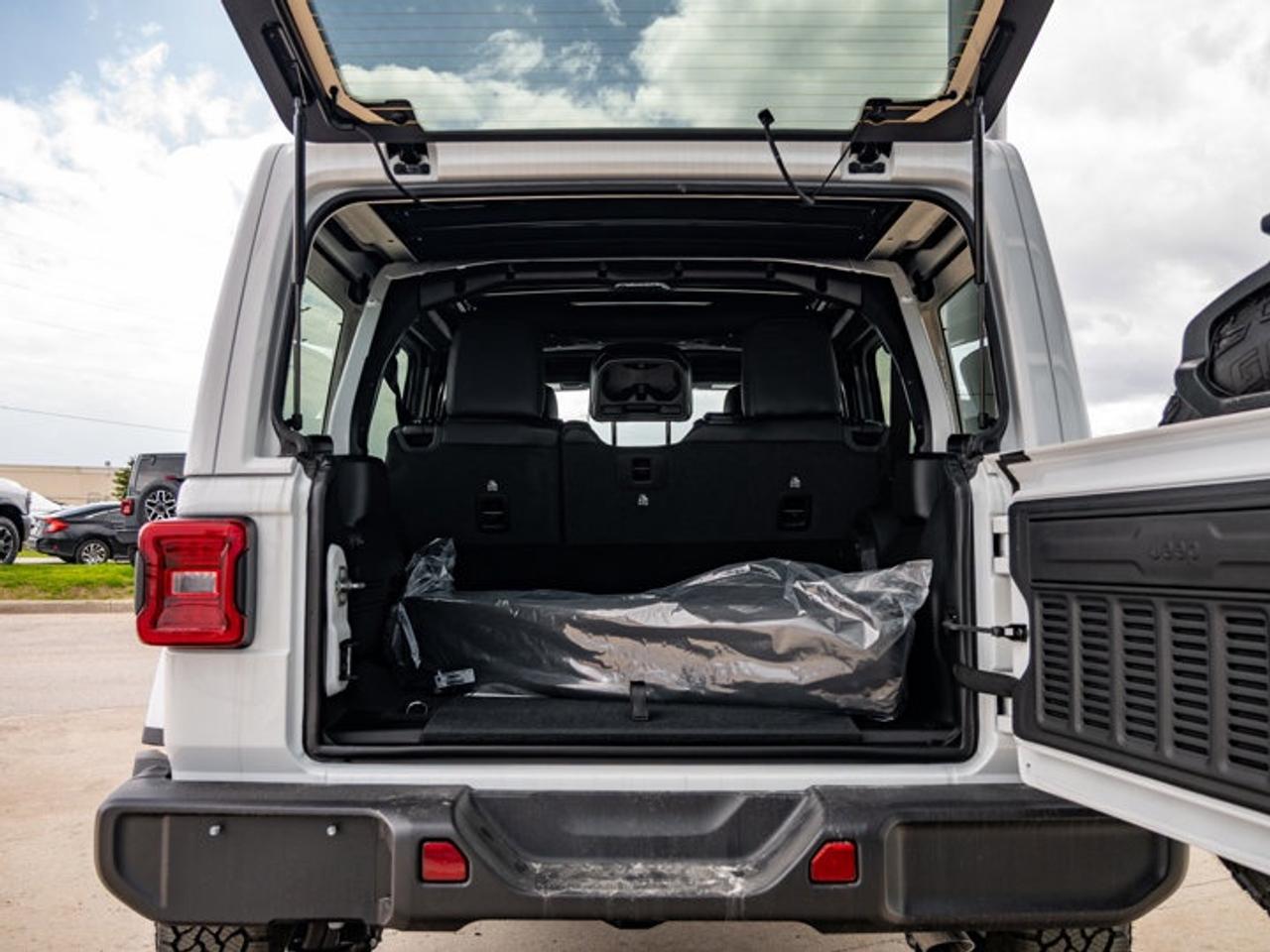 2026 Jeep Wrangler Sahara Photo