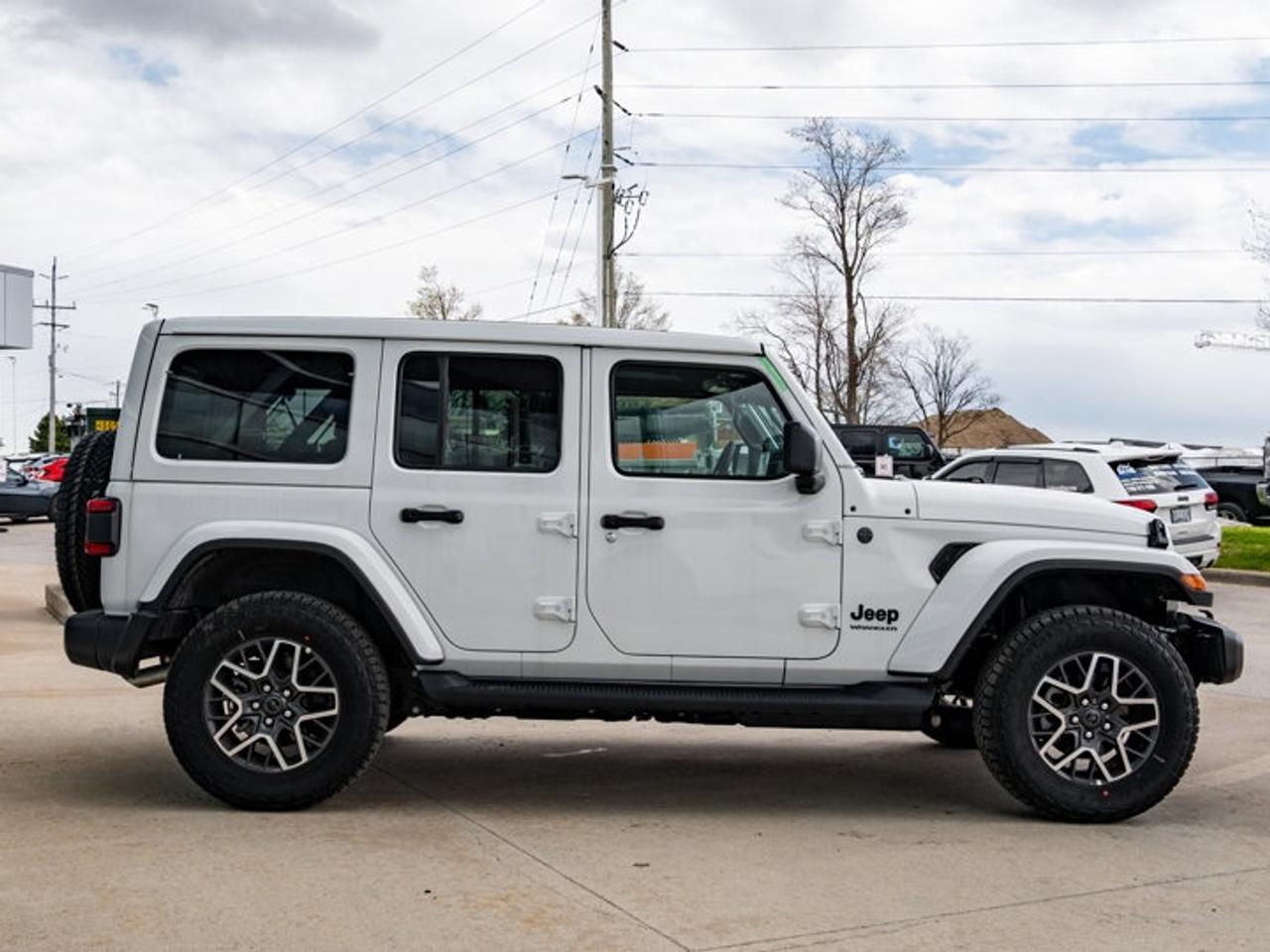 2026 Jeep Wrangler Sahara Photo