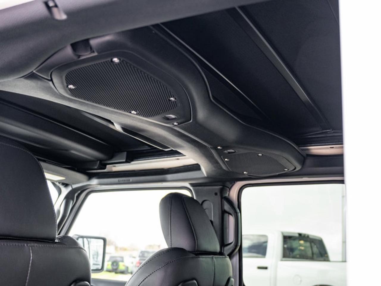 2026 Jeep Wrangler Sahara Photo