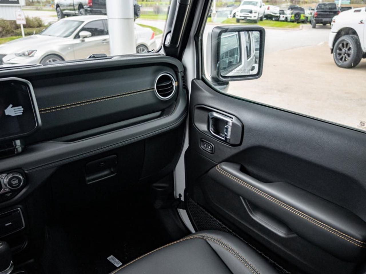 2026 Jeep Wrangler Sahara Photo