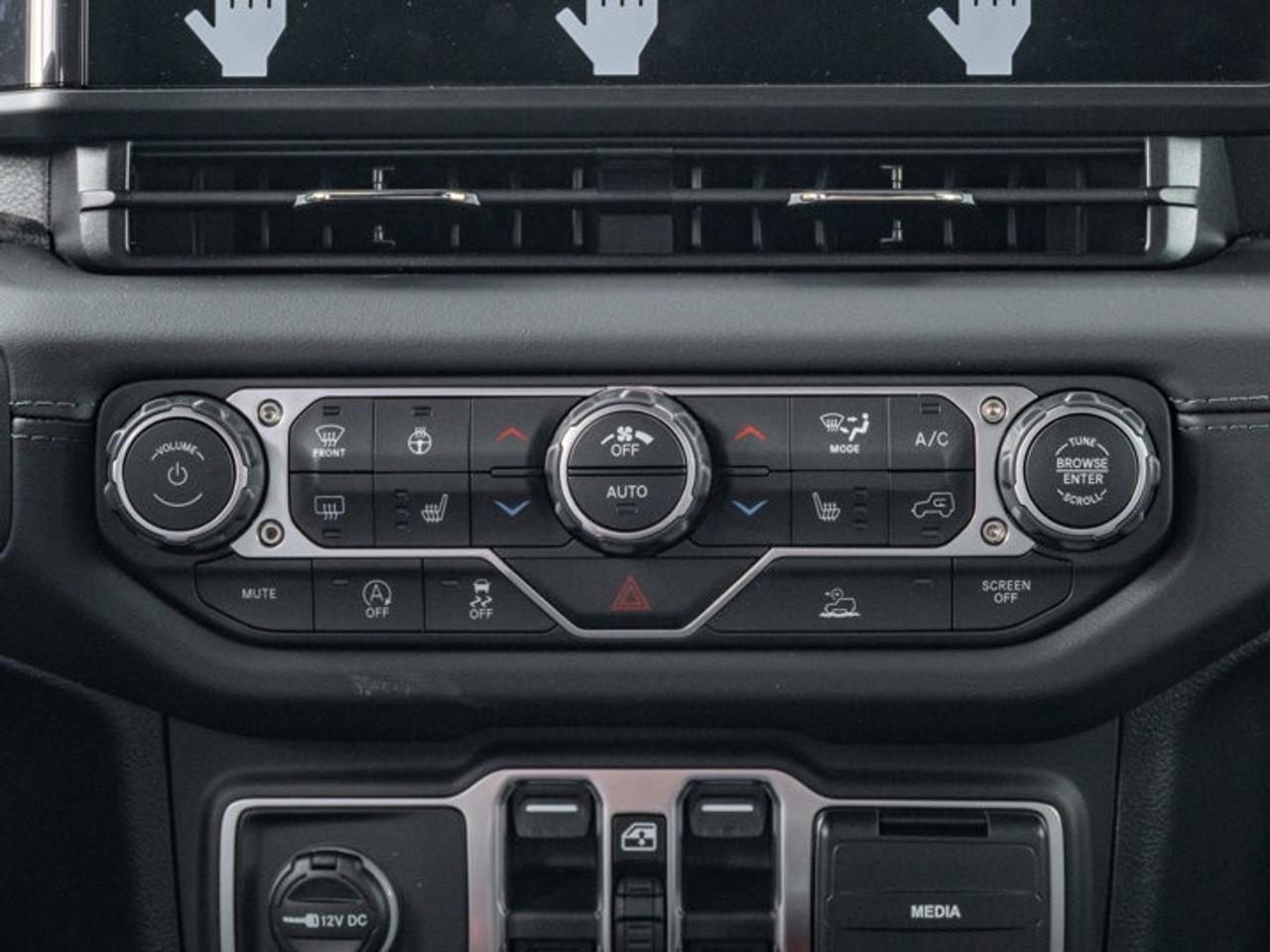 2026 Jeep Wrangler Sahara Photo