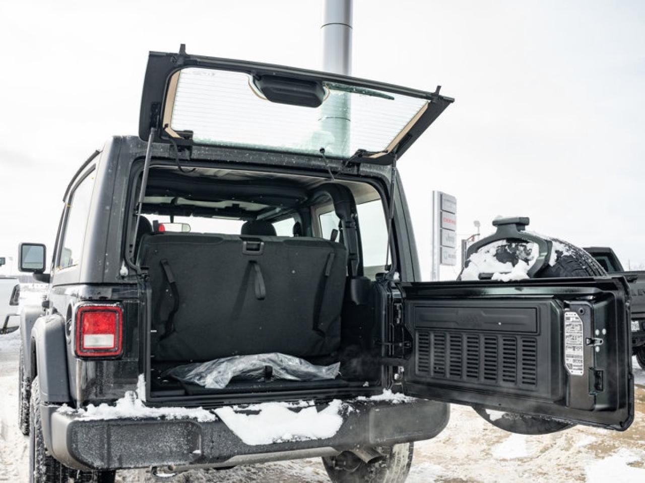 2026 Jeep Wrangler SPORT Photo