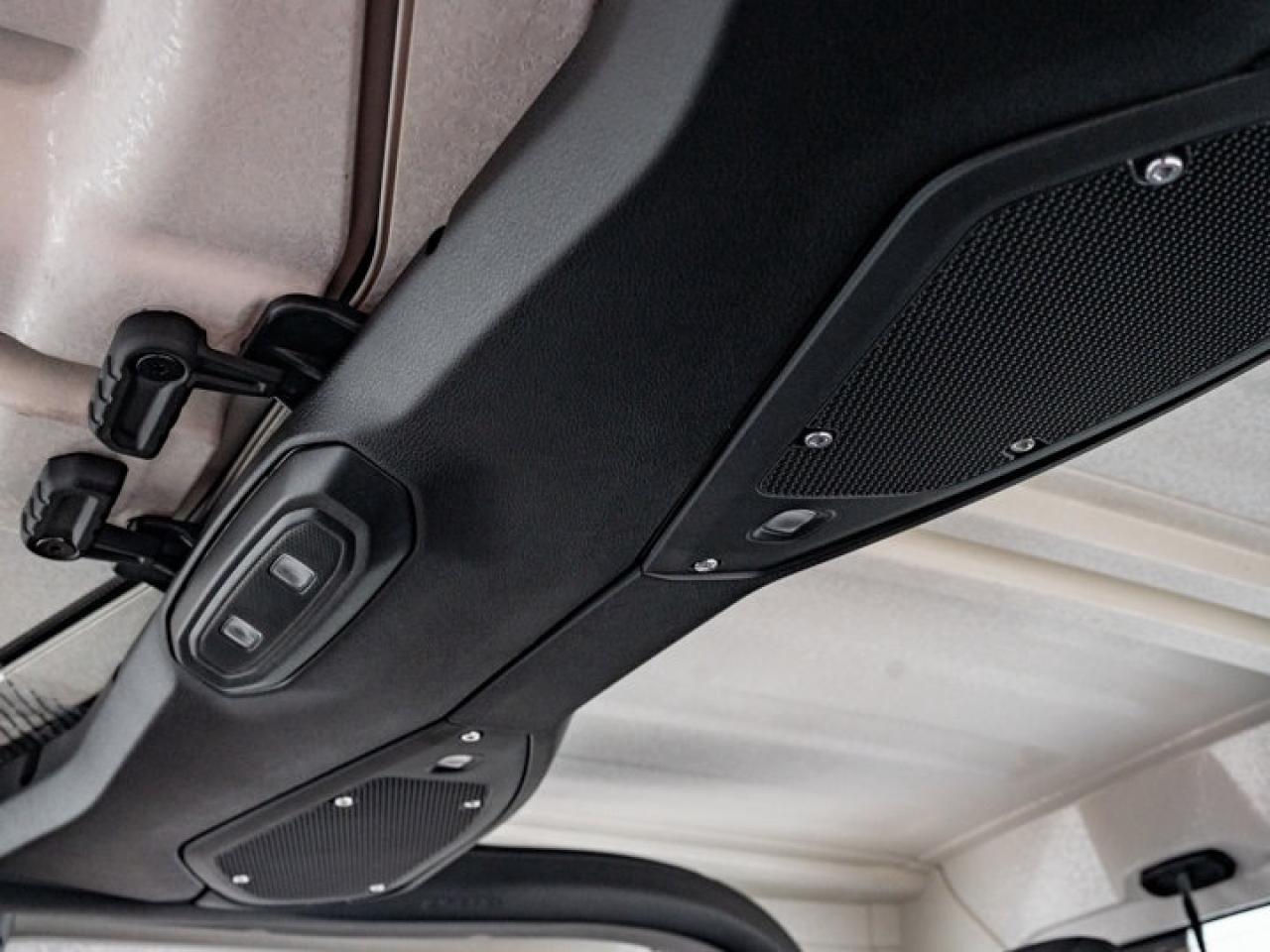 2026 Jeep Wrangler SPORT Photo