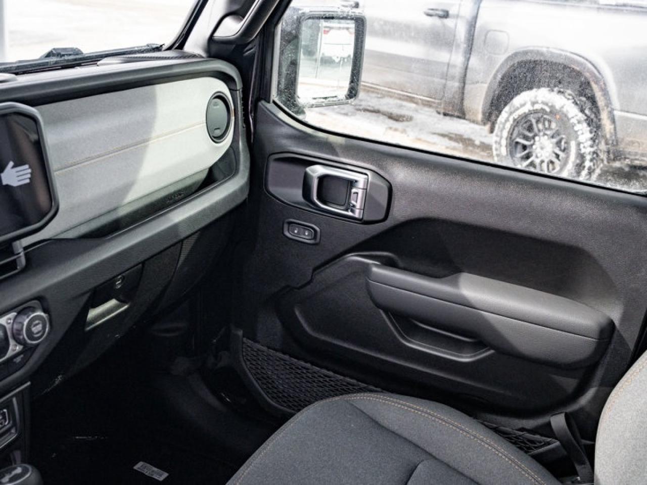 2026 Jeep Wrangler SPORT Photo