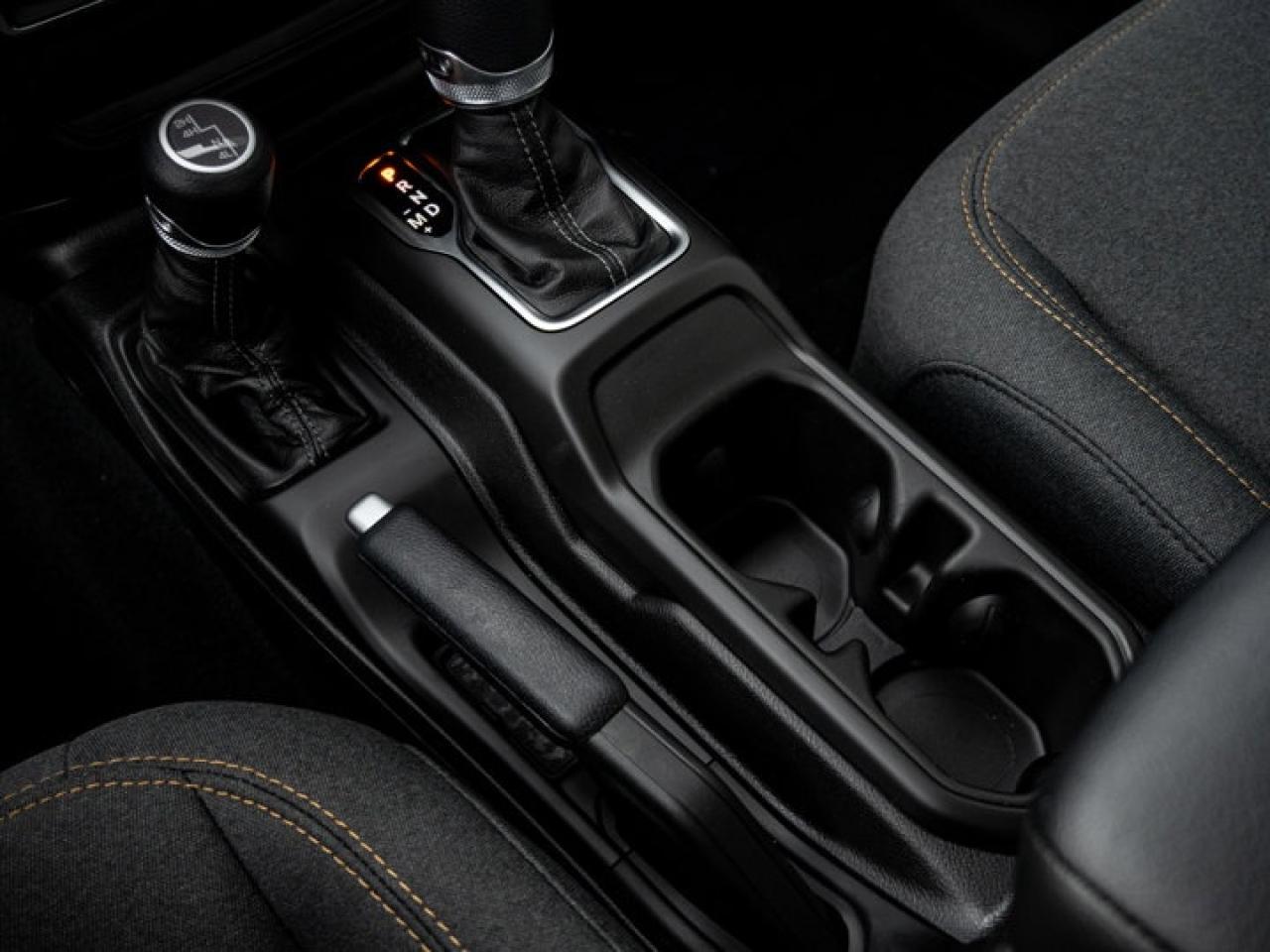 2026 Jeep Wrangler SPORT Photo