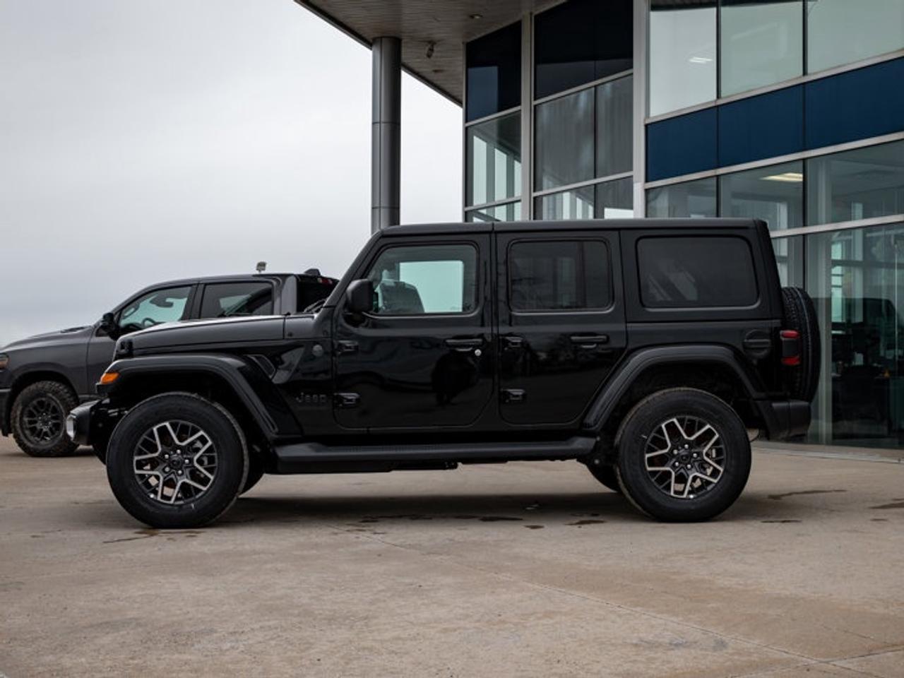 2026 Jeep Wrangler Sahara Photo4