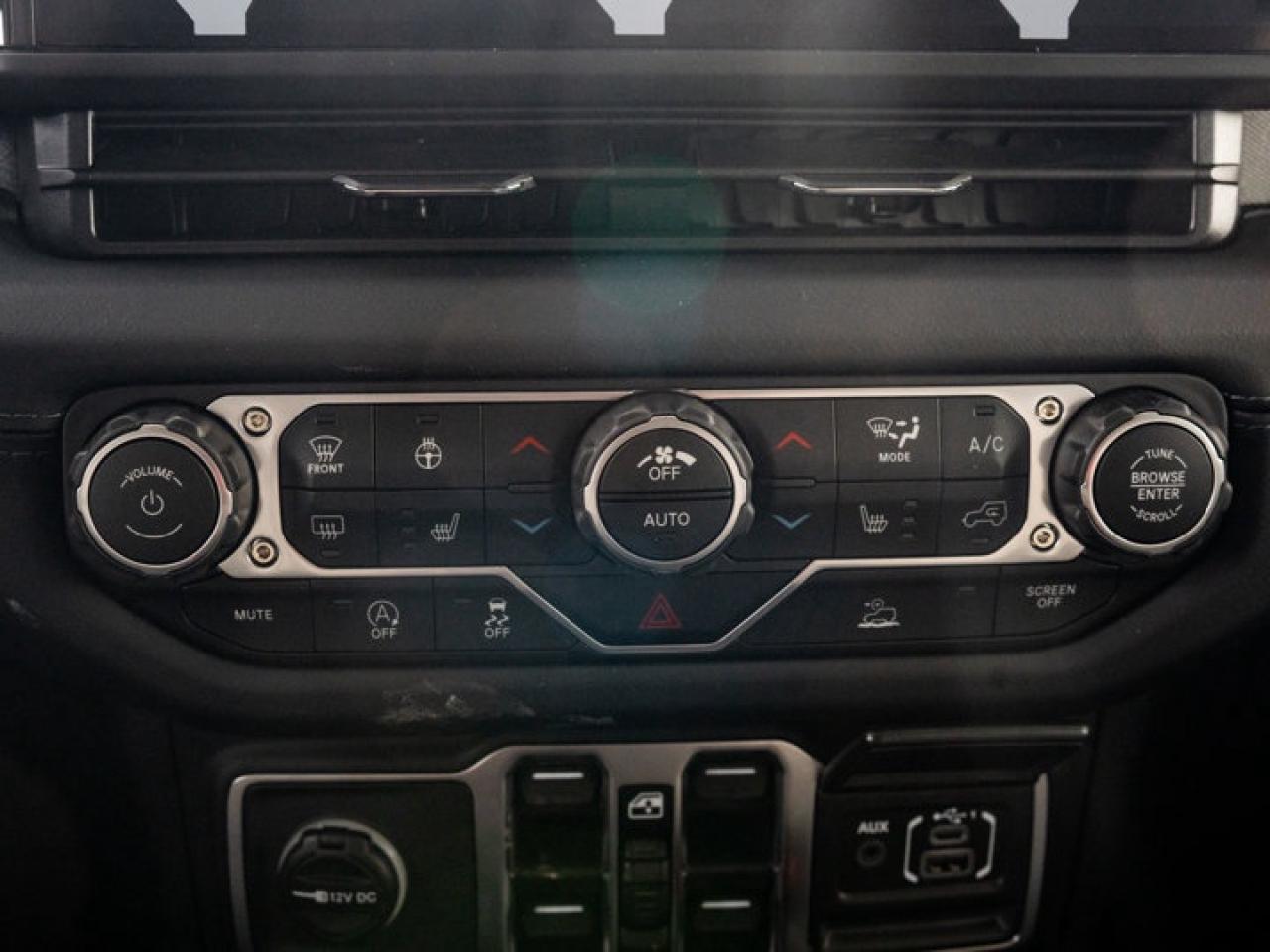 2026 Jeep Wrangler Sahara Photo