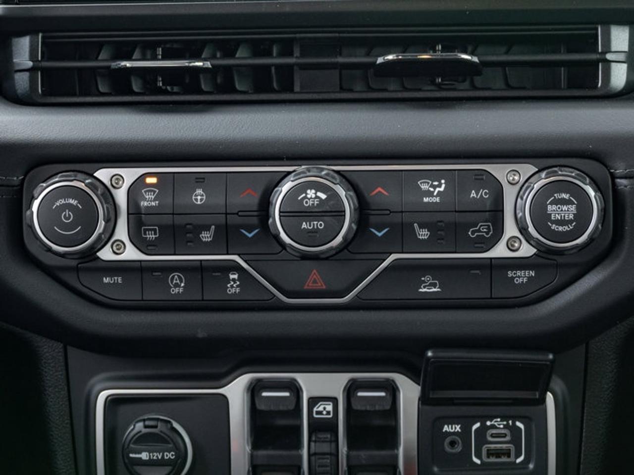 2026 Jeep Wrangler Sahara Photo