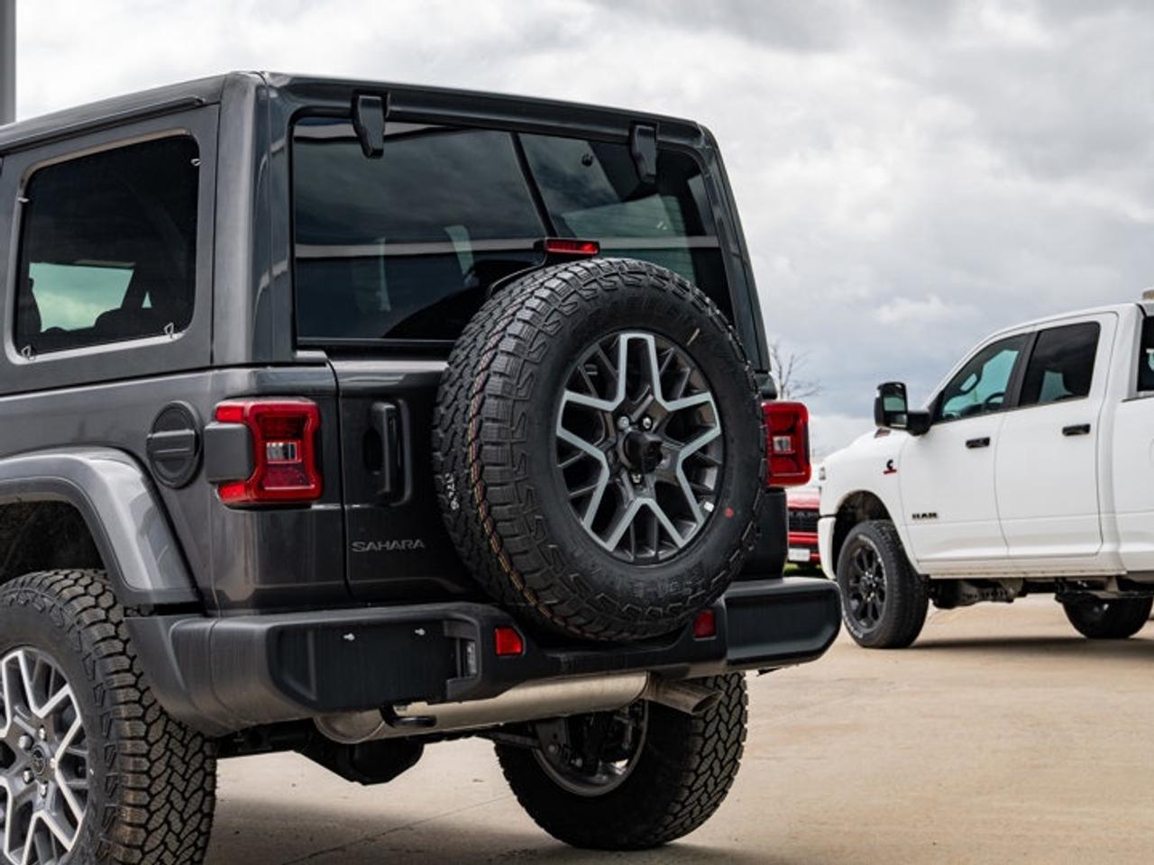 2026 Jeep Wrangler Sahara Photo