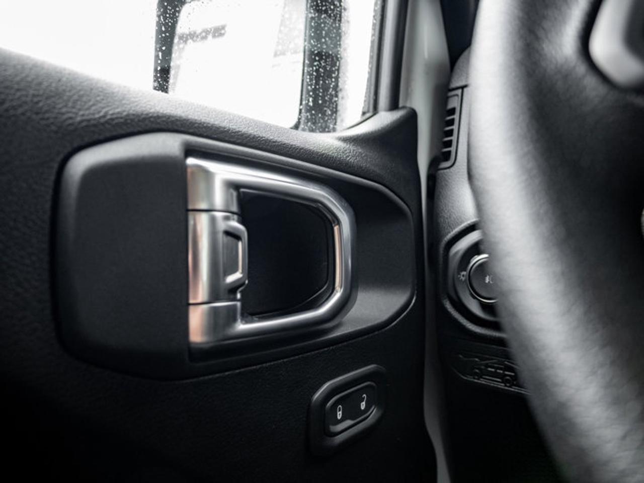 2026 Jeep Wrangler SPORT Photo