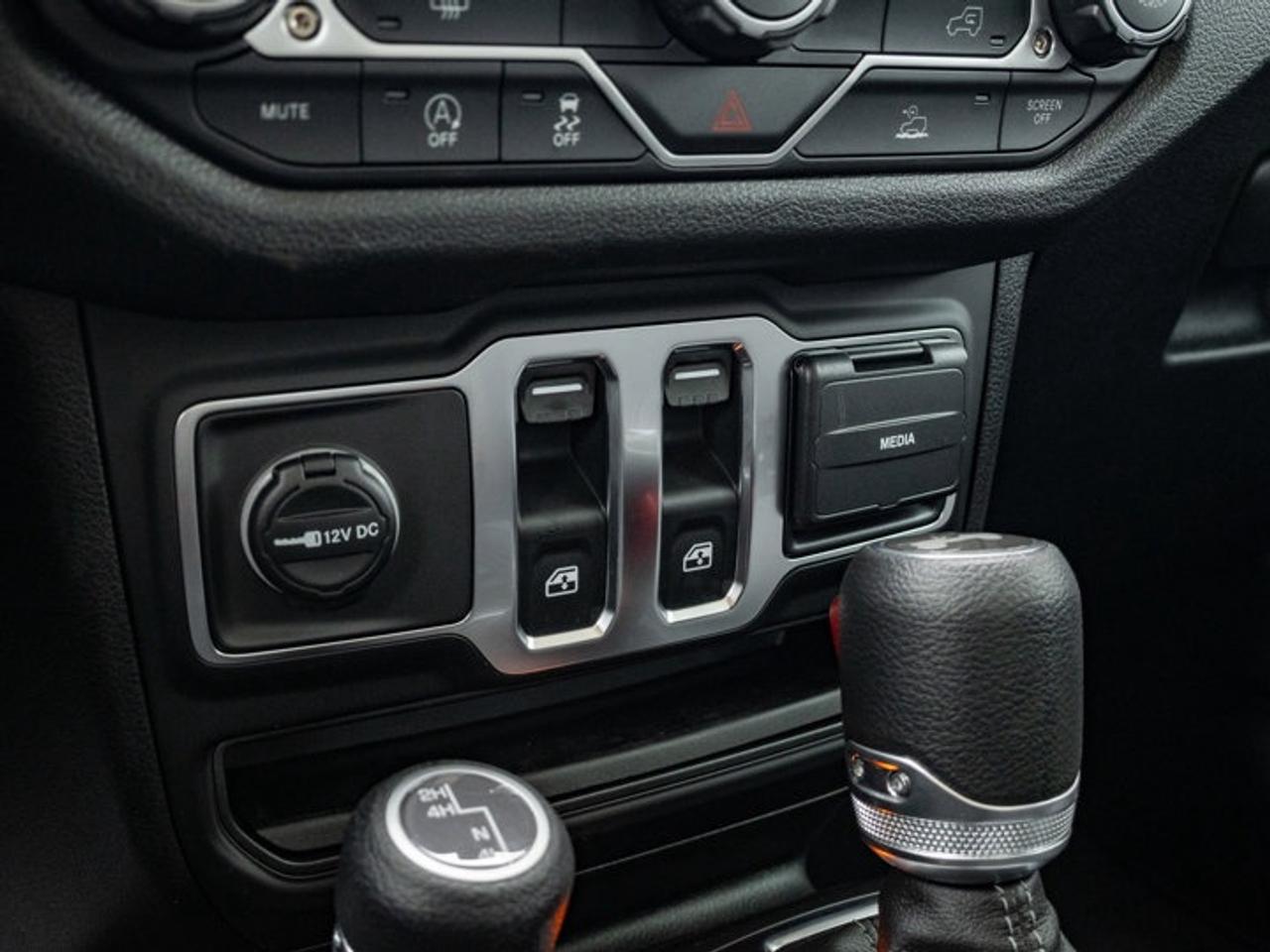 2026 Jeep Wrangler SPORT Photo