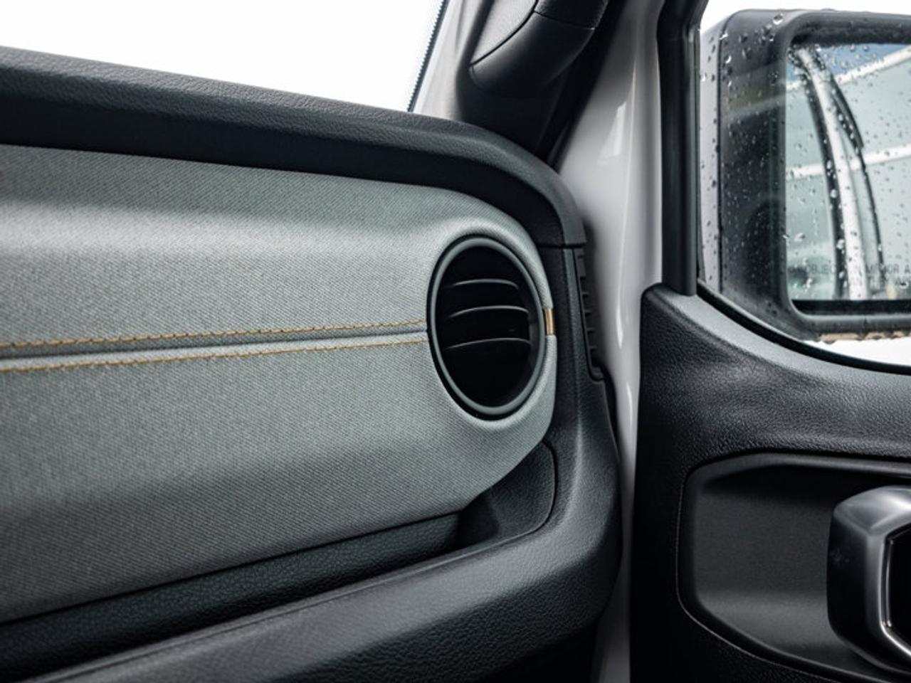 2026 Jeep Wrangler SPORT Photo