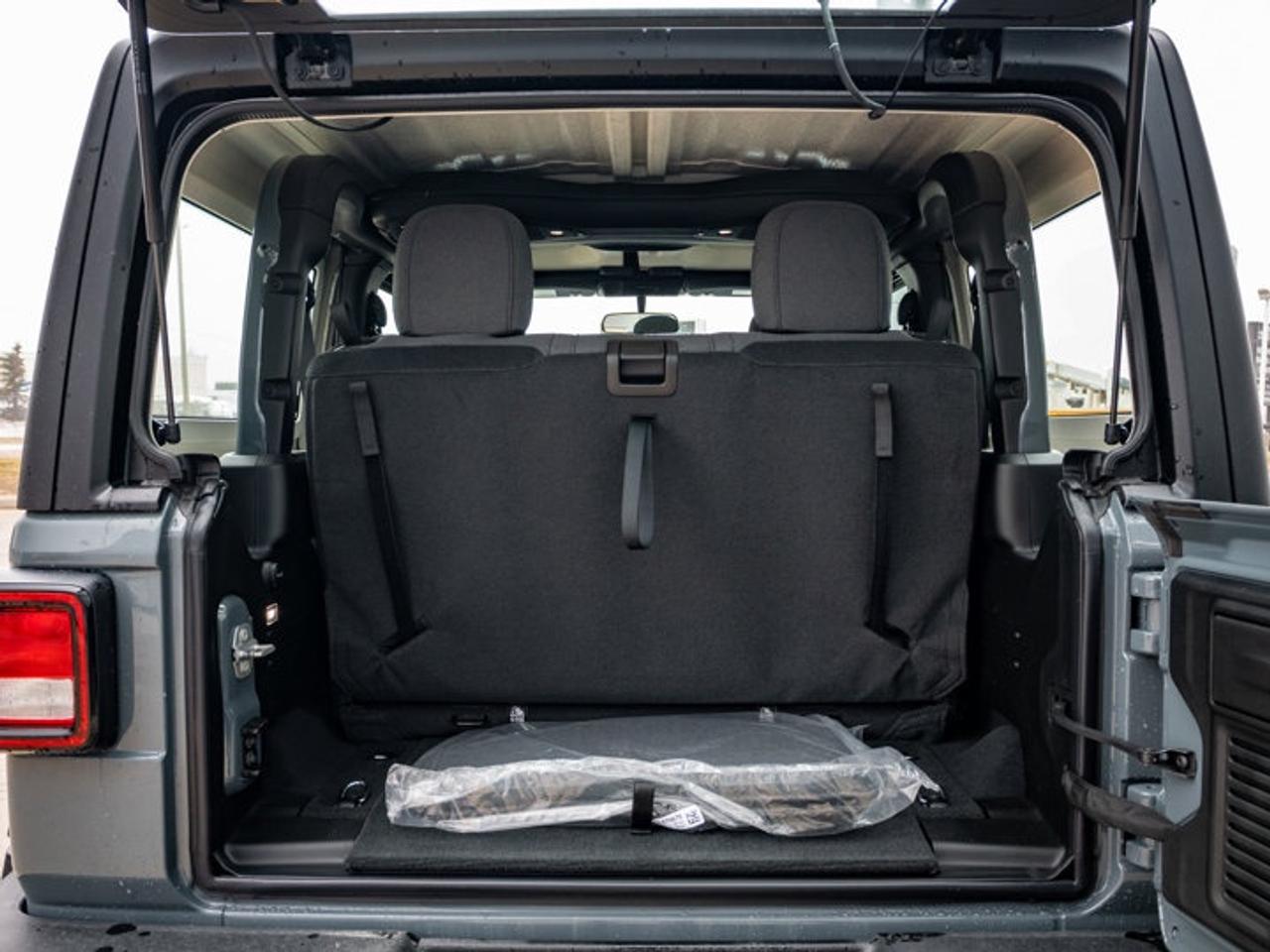 2026 Jeep Wrangler SPORT Photo