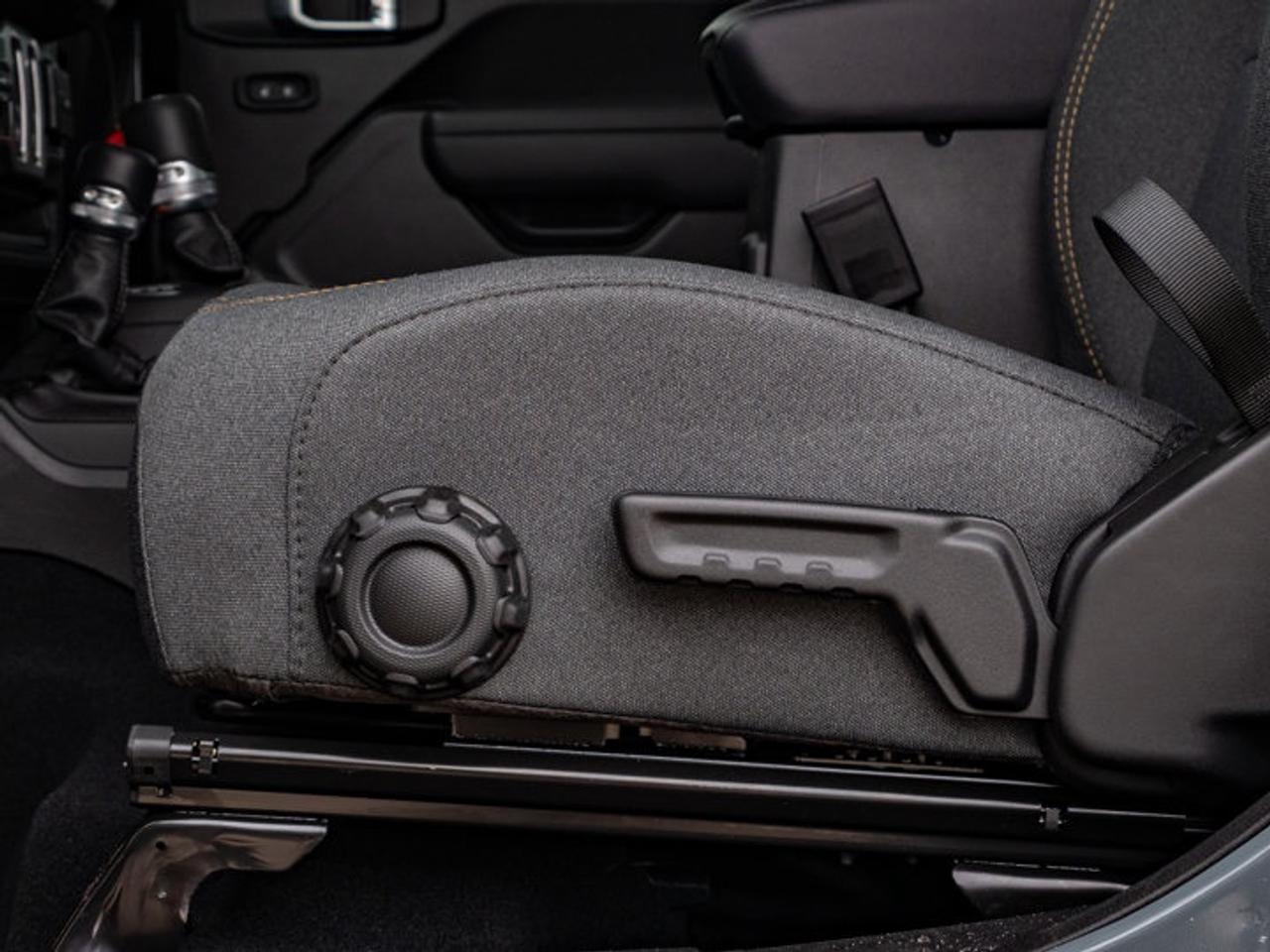 2026 Jeep Wrangler SPORT Photo