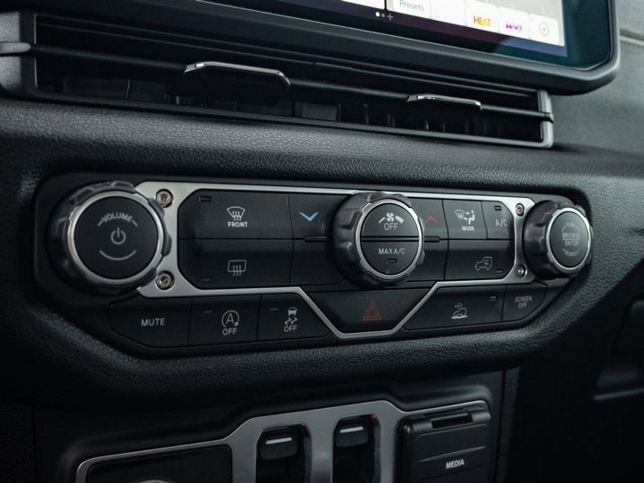 2026 Jeep Wrangler SPORT Photo