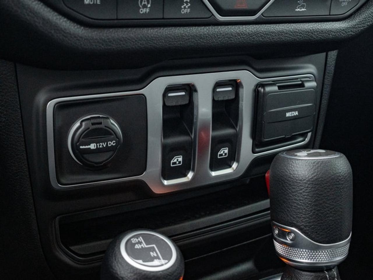 2026 Jeep Wrangler SPORT Photo