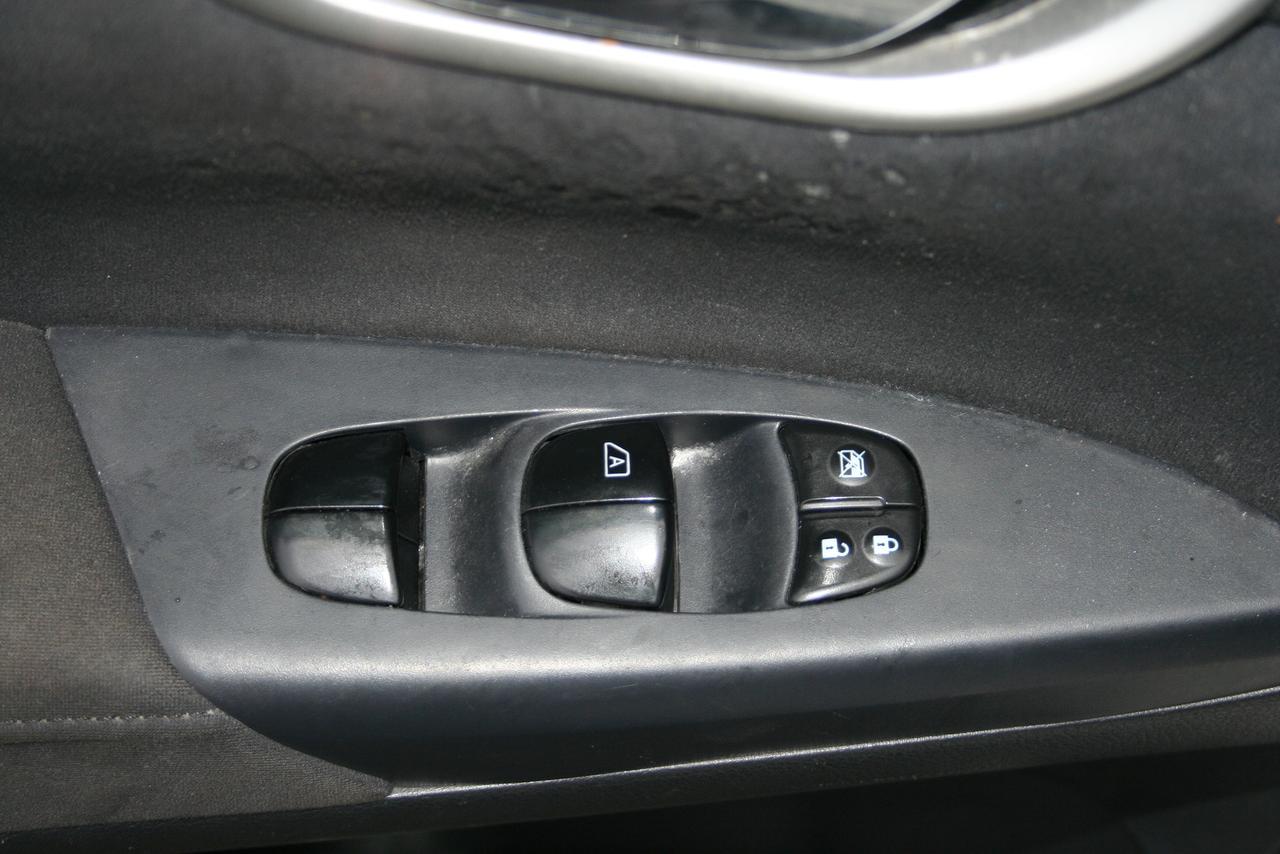 2013 Nissan Sentra  Photo