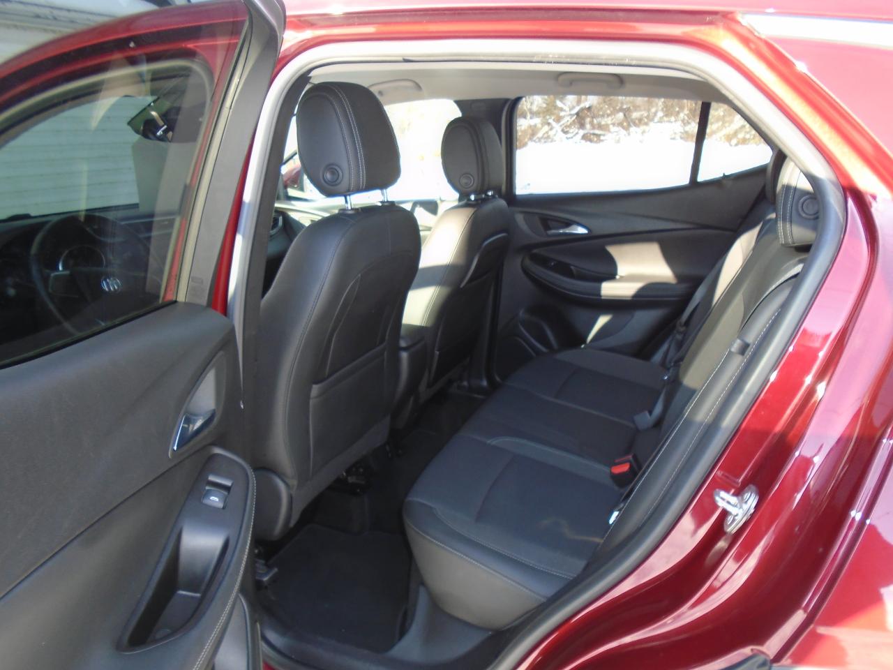 2022 Buick Encore GX Preferred AWD Photo4