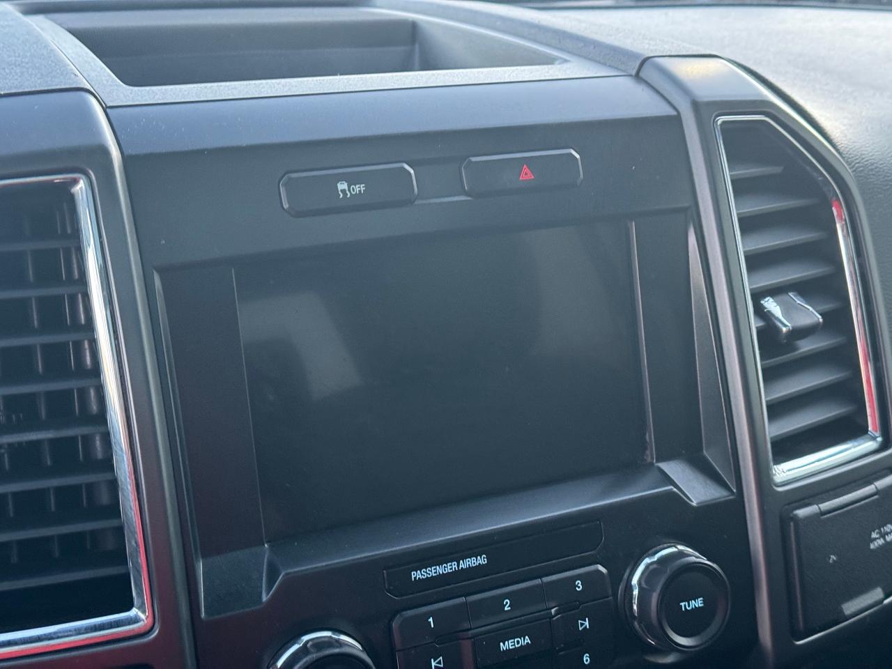 2016 Ford F-150 Sport **CERTIFIED**CLEAN CARFAX** - Photo #25