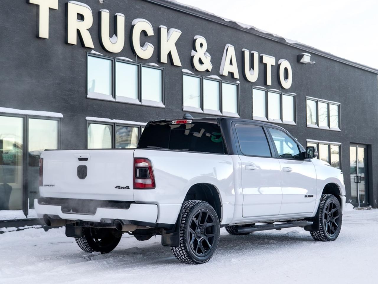 2020 RAM 1500 SPORT Photo25