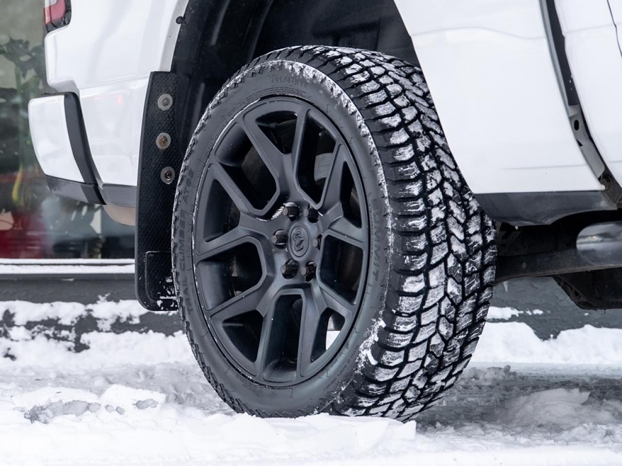 2020 RAM 1500 SPORT Photo23